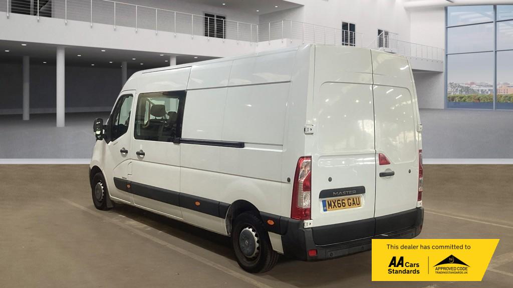 Renault Master 2.3 dCi ENERGY 35 Business Combi Van Double Cab 5dr Diesel Manual FWD MWB Medium Roof Euro 6 (s/s) (9 Seat) (145 ps)