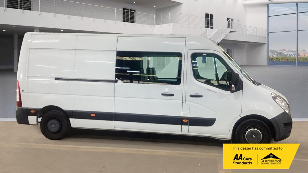 Renault Master 2.3 dCi ENERGY 35 Business Combi Van Double Cab 5dr Diesel Manual FWD MWB Medium Roof Euro 6 (s/s) (9 Seat) (145 ps)