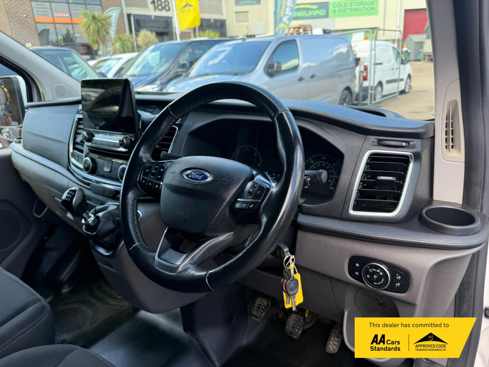 2022 Ford Transit Custom 2.0 300 EcoBlue Limited Panel Van 5dr Diesel Manual L2 H1 Euro 6 (s/s) (130 ps) - Thumbnail 52