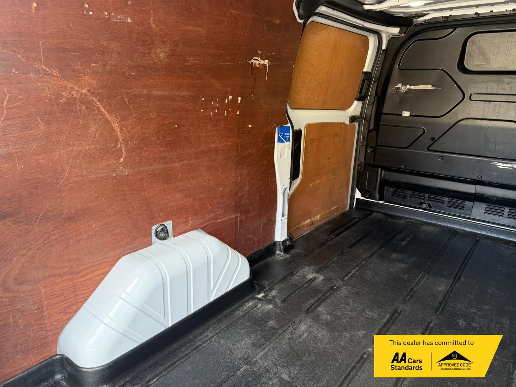 2022 Ford Transit Custom 2.0 300 EcoBlue Limited Panel Van 5dr Diesel Manual L2 H1 Euro 6 (s/s) (130 ps) - Thumbnail 12