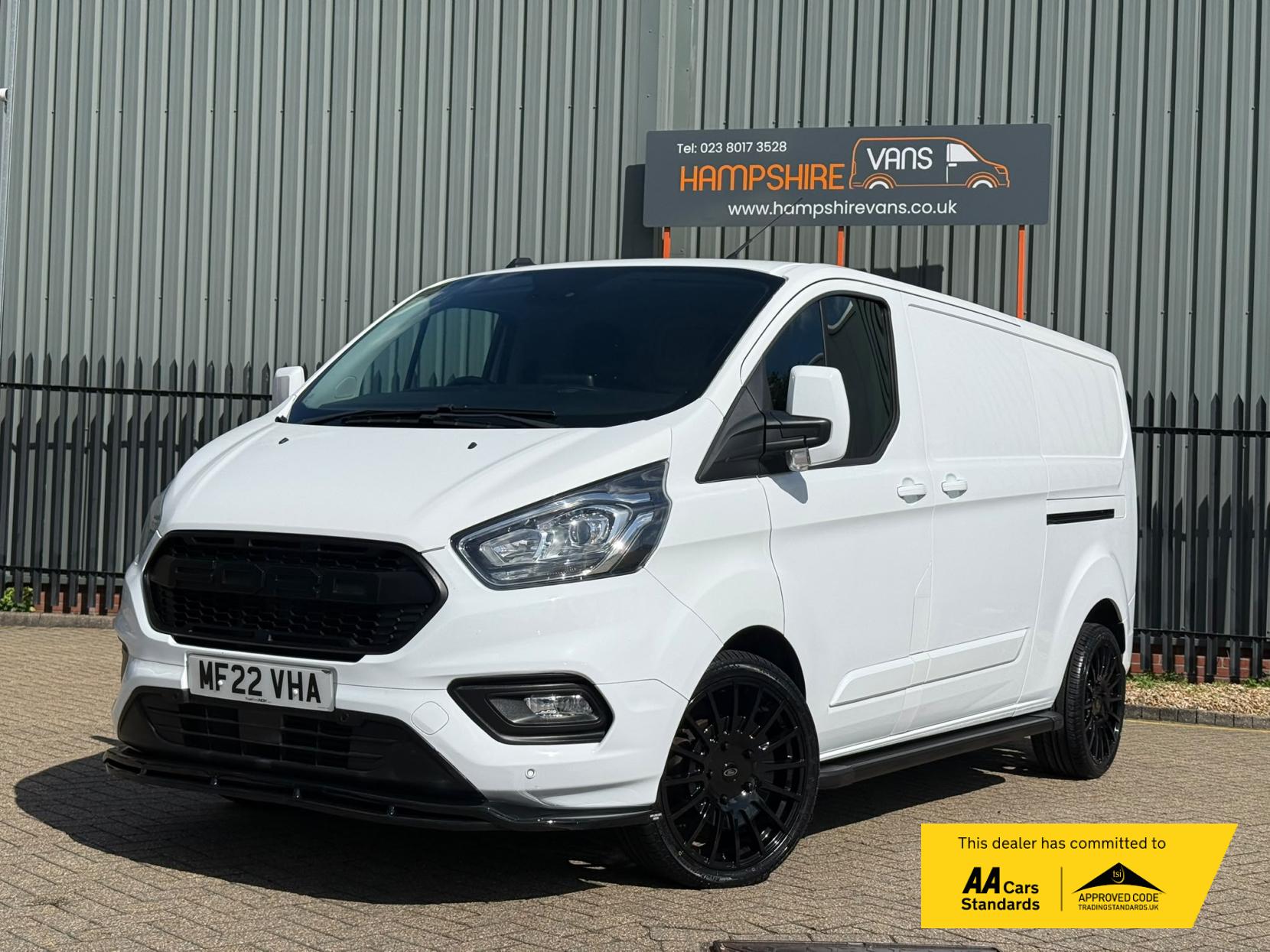 2022 Ford Transit Custom 2.0 300 EcoBlue Limited Panel Van 5dr Diesel Manual L2 H1 Euro 6 (s/s) (130 ps) - Thumbnail 2