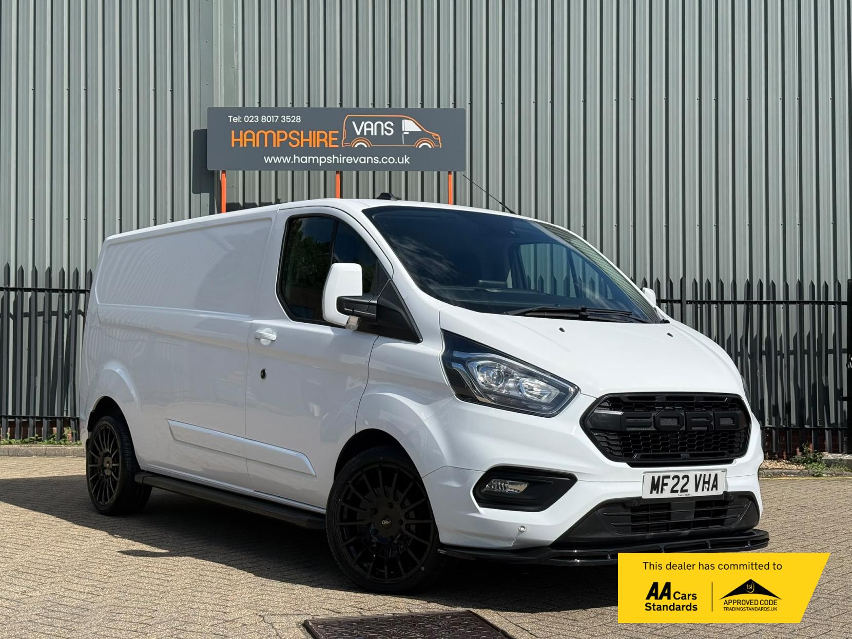 2022 Ford Transit Custom 2.0 300 EcoBlue Limited Panel Van 5dr Diesel Manual L2 H1 Euro 6 (s/s) (130 ps)