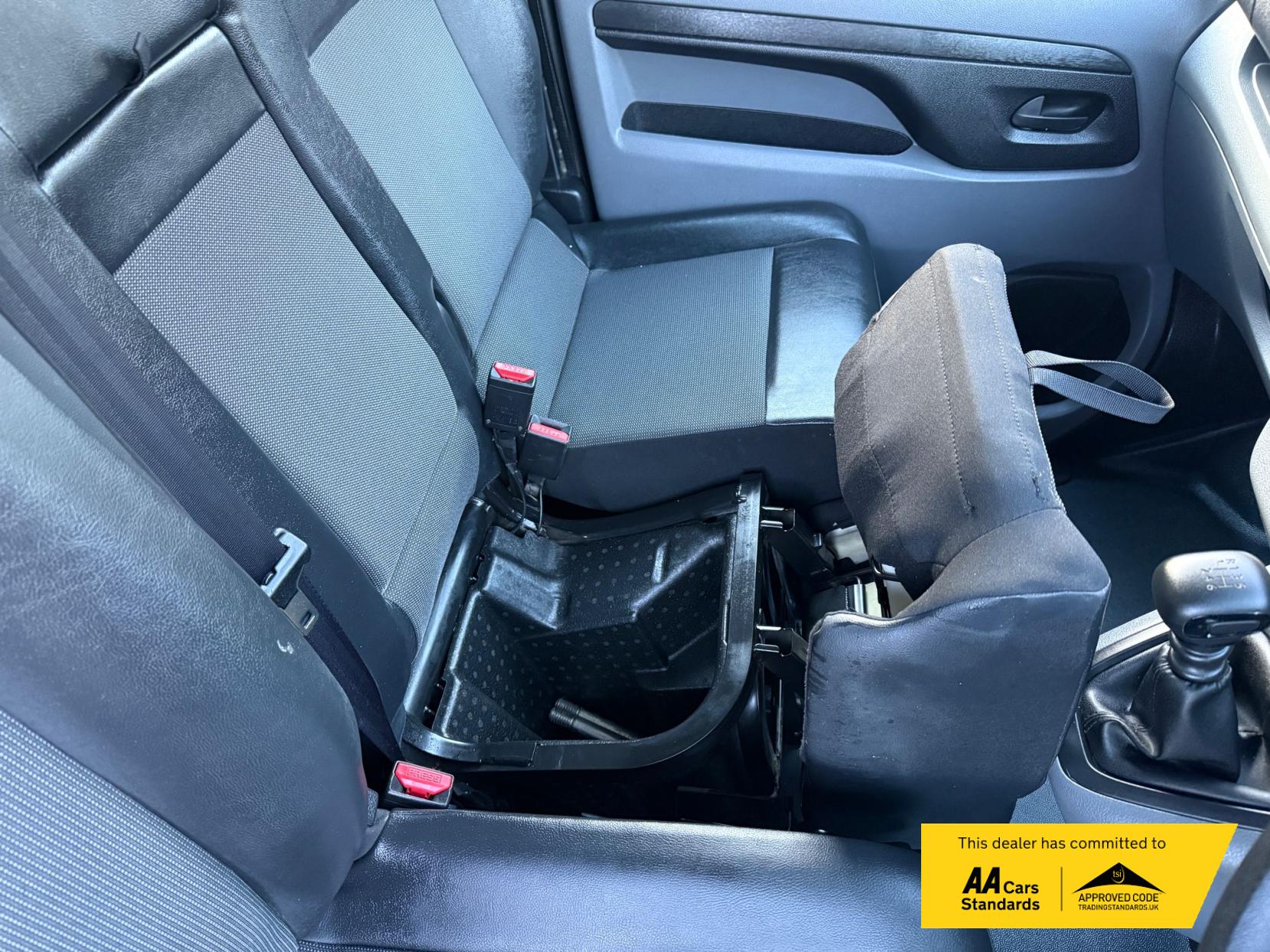 Vauxhall Vivaro 2.0 Turbo D 3100 Sportive Panel Van 5dr Diesel Manual L2 H1 Euro 6 (s/s) (120 ps)