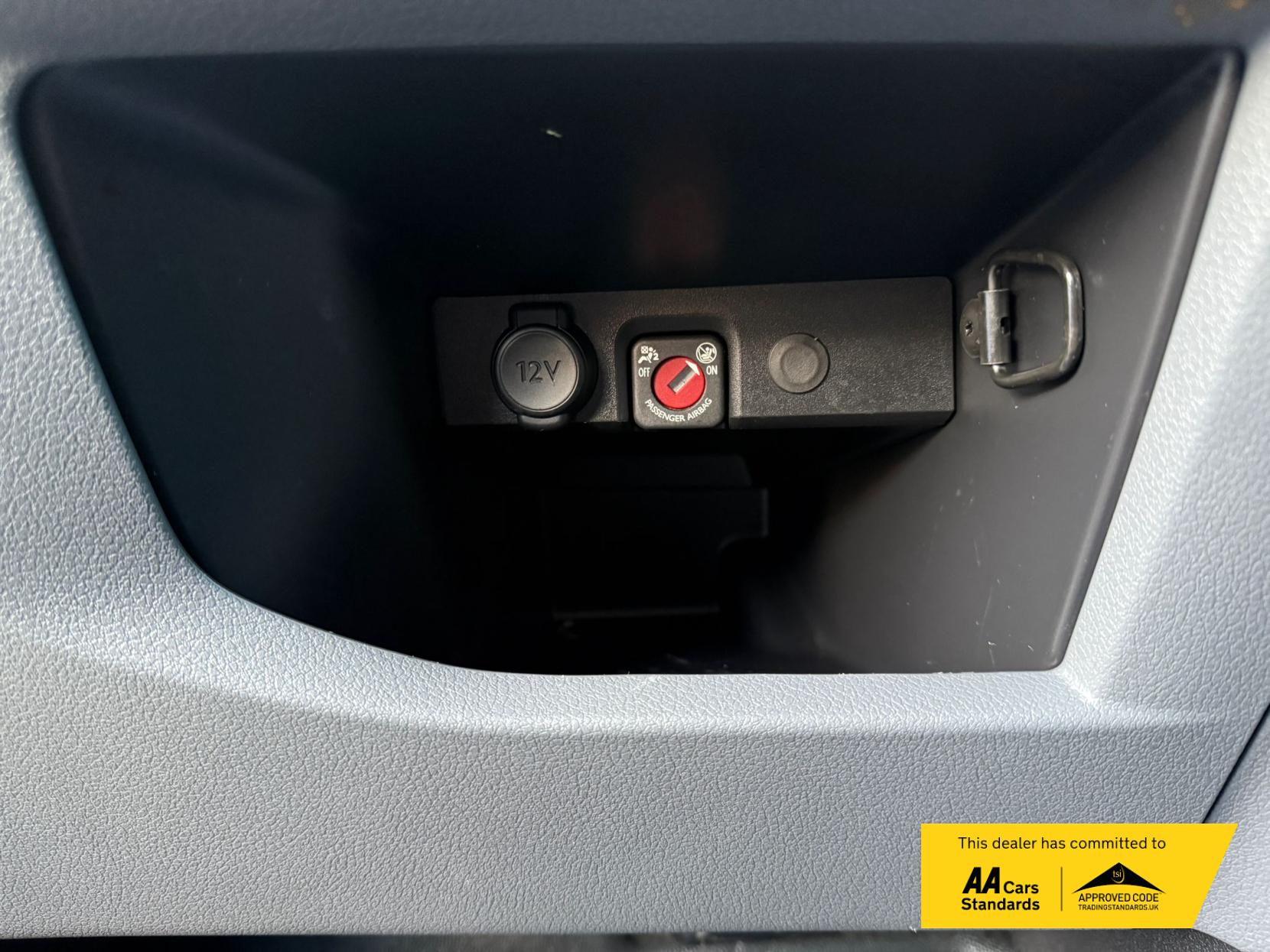 Vauxhall Vivaro 2.0 Turbo D 3100 Sportive Panel Van 5dr Diesel Manual L2 H1 Euro 6 (s/s) (120 ps)