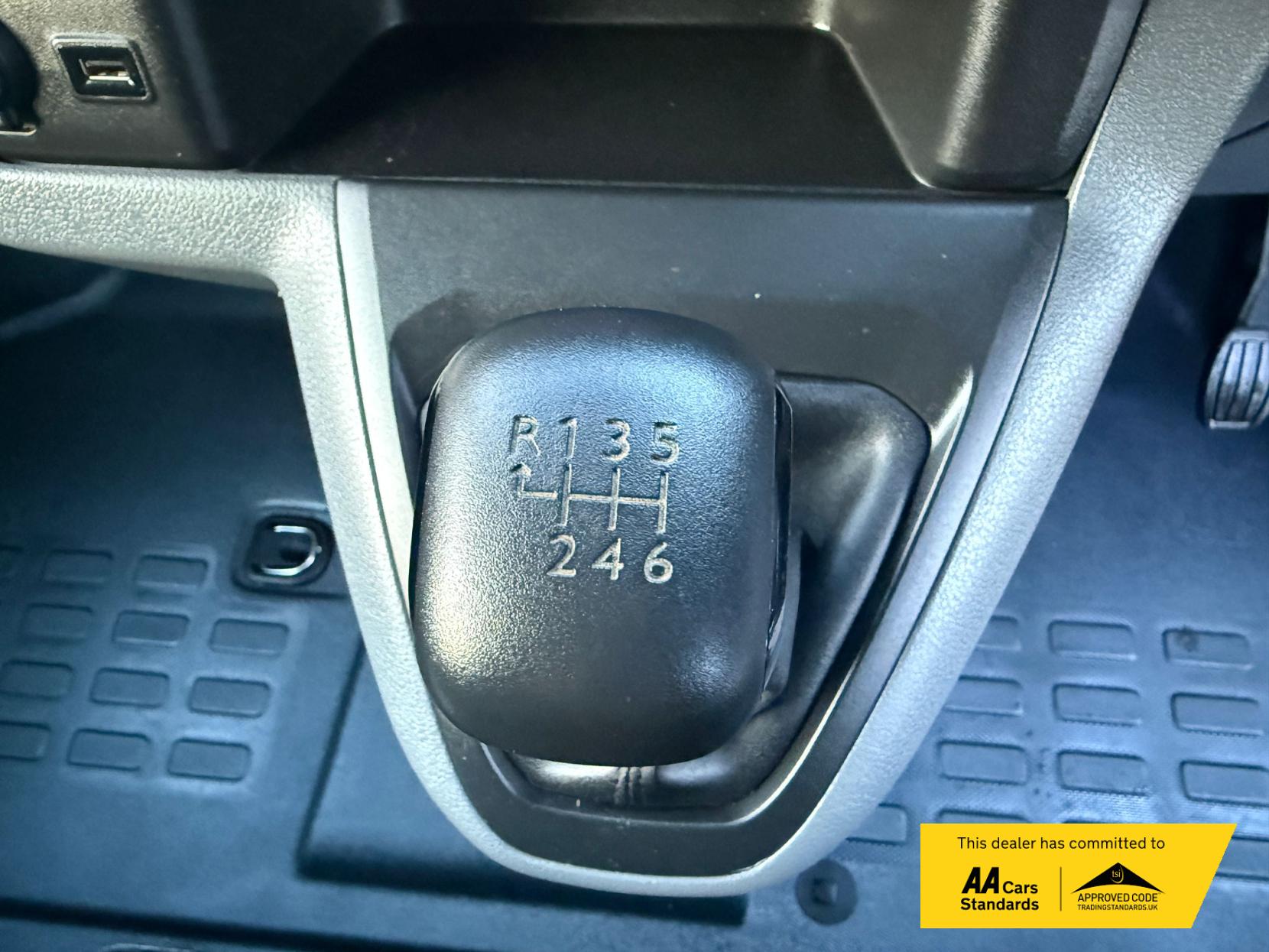 Vauxhall Vivaro 2.0 Turbo D 3100 Sportive Panel Van 5dr Diesel Manual L2 H1 Euro 6 (s/s) (120 ps)