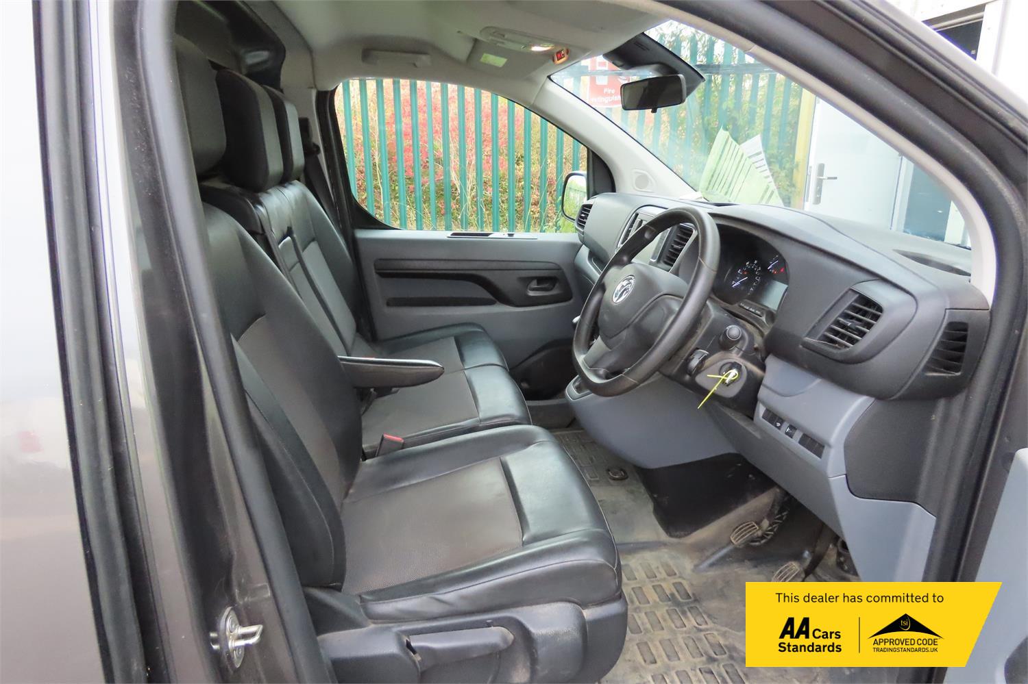 Vauxhall Vivaro 2.0 Turbo D 3100 Sportive Panel Van 5dr Diesel Manual L2 H1 Euro 6 (s/s) (120 ps)