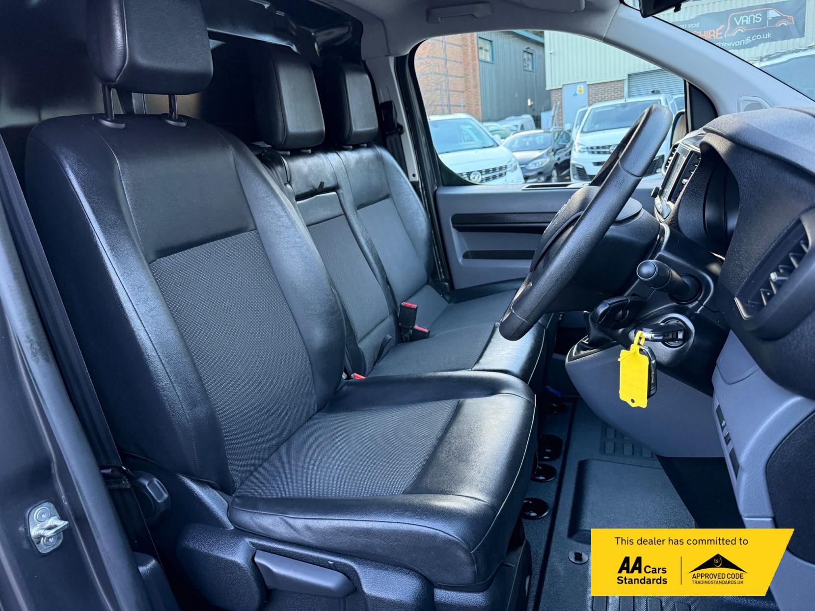 Vauxhall Vivaro 2.0 Turbo D 3100 Sportive Panel Van 5dr Diesel Manual L2 H1 Euro 6 (s/s) (120 ps)