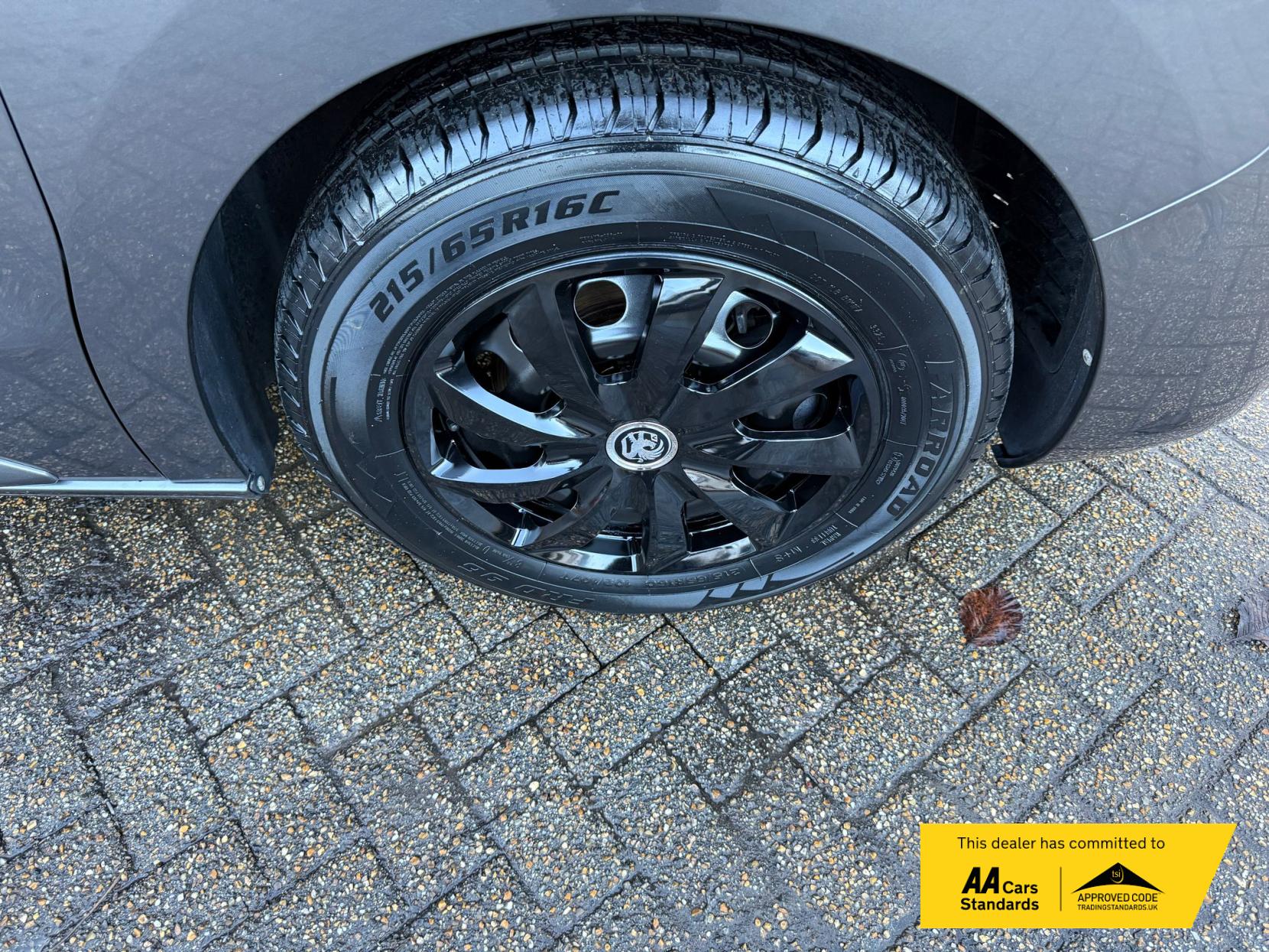 Vauxhall Vivaro 2.0 Turbo D 3100 Sportive Panel Van 5dr Diesel Manual L2 H1 Euro 6 (s/s) (120 ps)