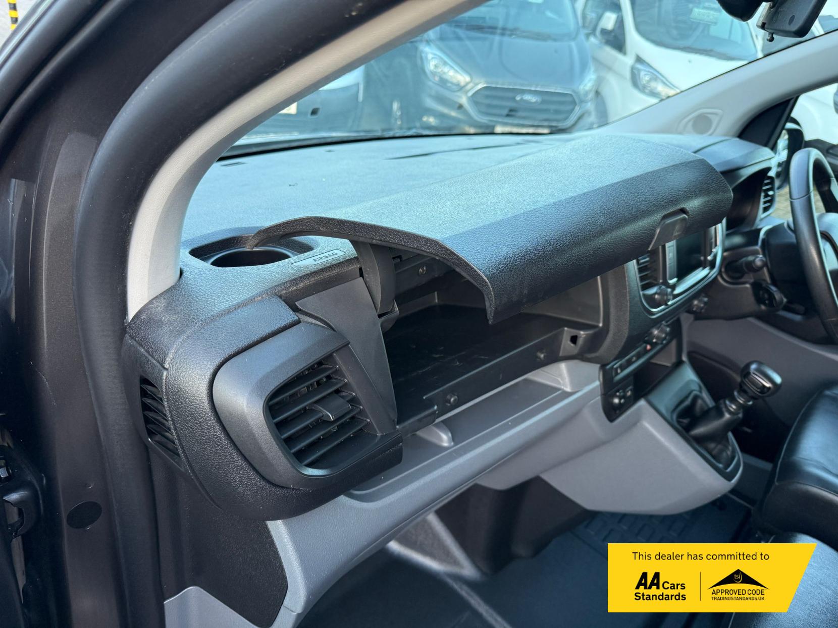 Vauxhall Vivaro 2.0 Turbo D 3100 Sportive Panel Van 5dr Diesel Manual L2 H1 Euro 6 (s/s) (120 ps)