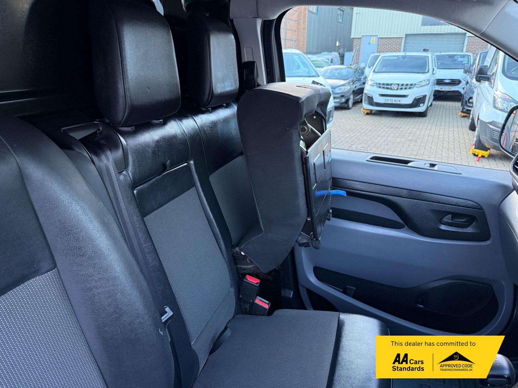 Vauxhall Vivaro 2.0 Turbo D 3100 Sportive Panel Van 5dr Diesel Manual L2 H1 Euro 6 (s/s) (120 ps)