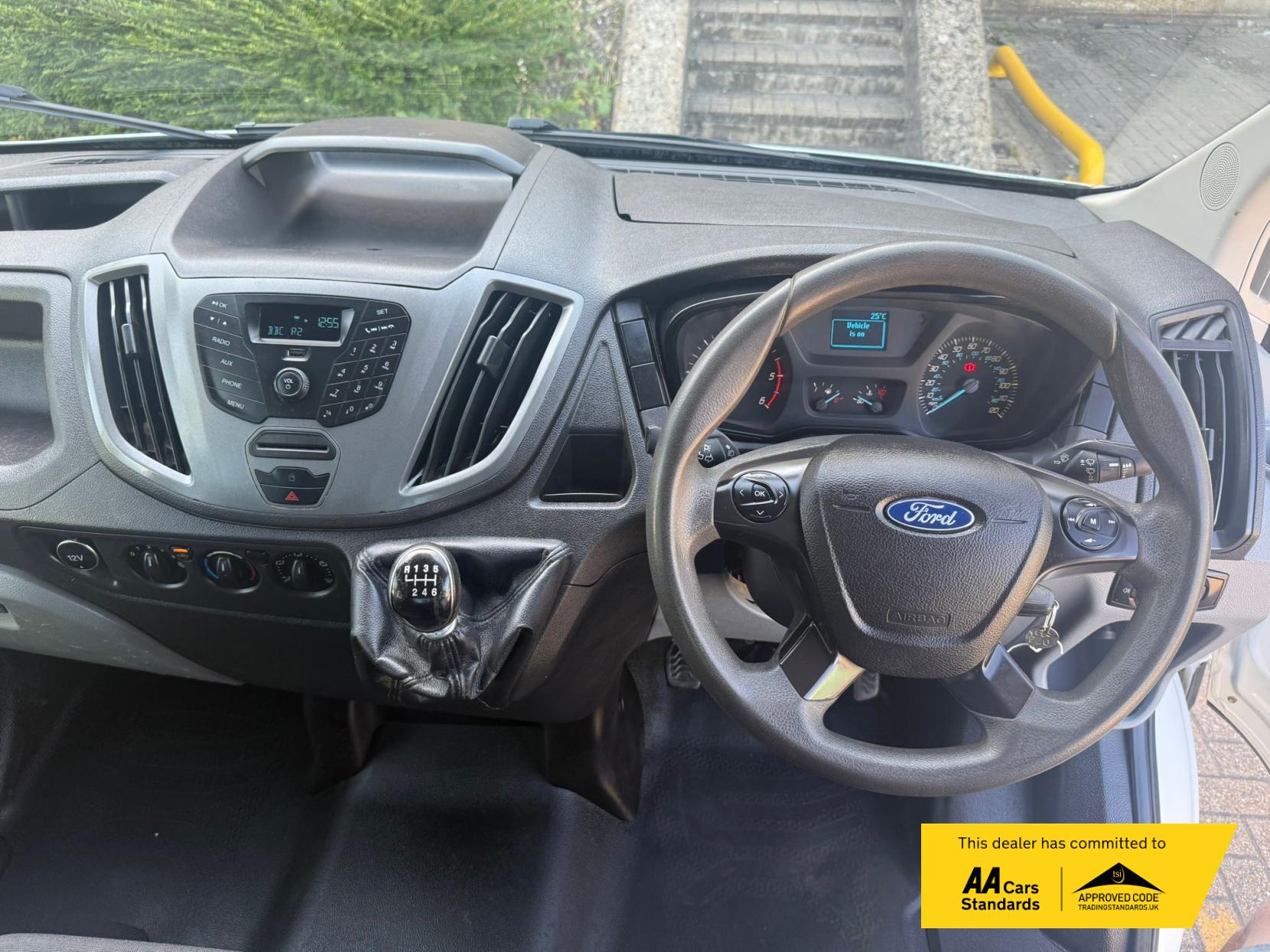 Ford Transit 2.0 350 EcoBlue Chassis Double Cab 4dr Diesel Manual RWD L4 H1 Euro 6 (DRW) (130 ps)