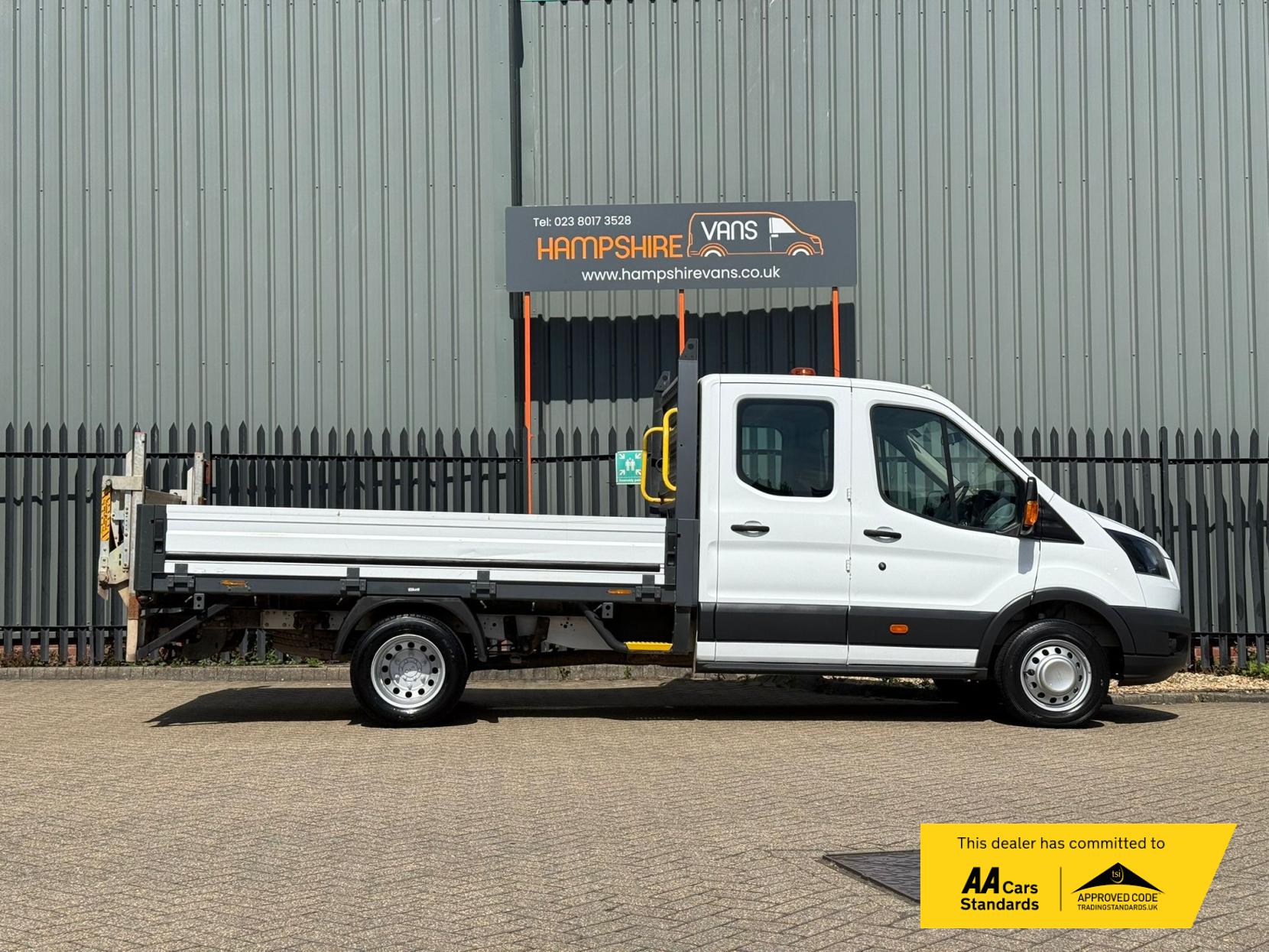 Ford Transit 2.0 350 EcoBlue Chassis Double Cab 4dr Diesel Manual RWD L4 H1 Euro 6 (DRW) (130 ps)