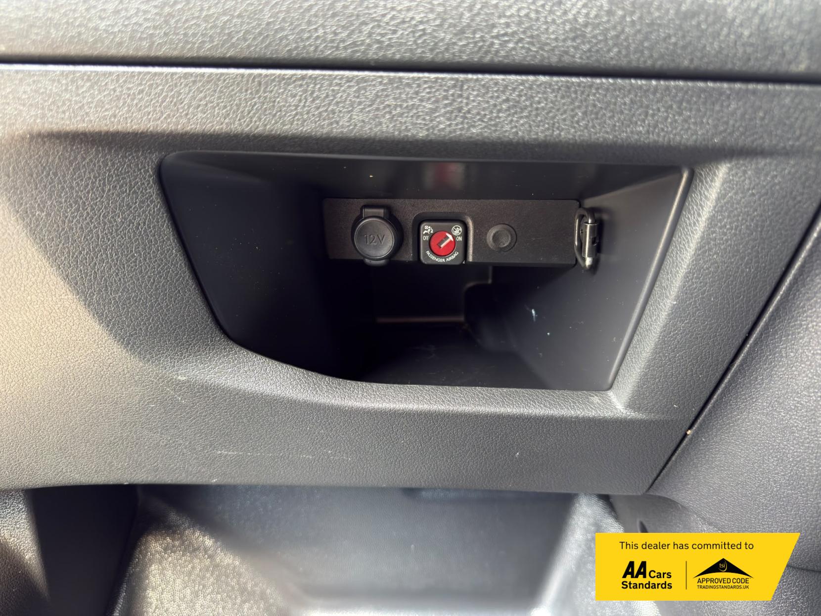 2023 Vauxhall Vivaro 1.5 Turbo D 2700 Pro Panel Van 6dr Diesel Manual L1 H1 Euro 6 (s/s) (120 ps) - Thumbnail 46