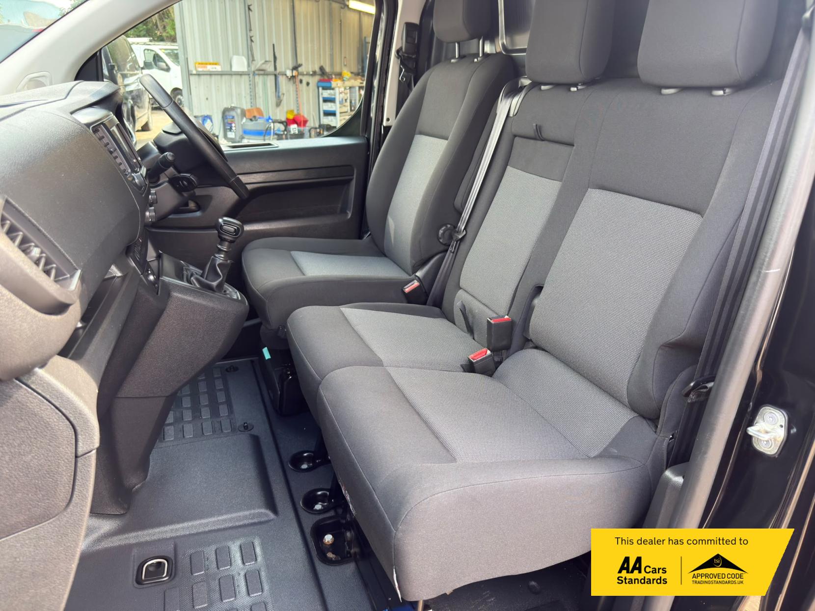 2023 Vauxhall Vivaro 1.5 Turbo D 2700 Pro Panel Van 6dr Diesel Manual L1 H1 Euro 6 (s/s) (120 ps) - Thumbnail 49