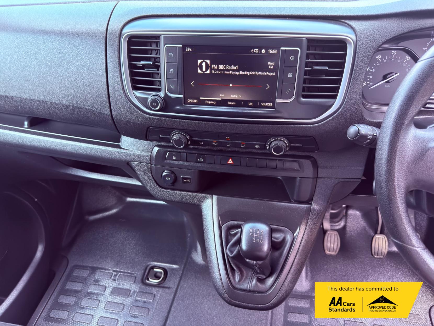 2023 Vauxhall Vivaro 1.5 Turbo D 2700 Pro Panel Van 6dr Diesel Manual L1 H1 Euro 6 (s/s) (120 ps) - Thumbnail 31