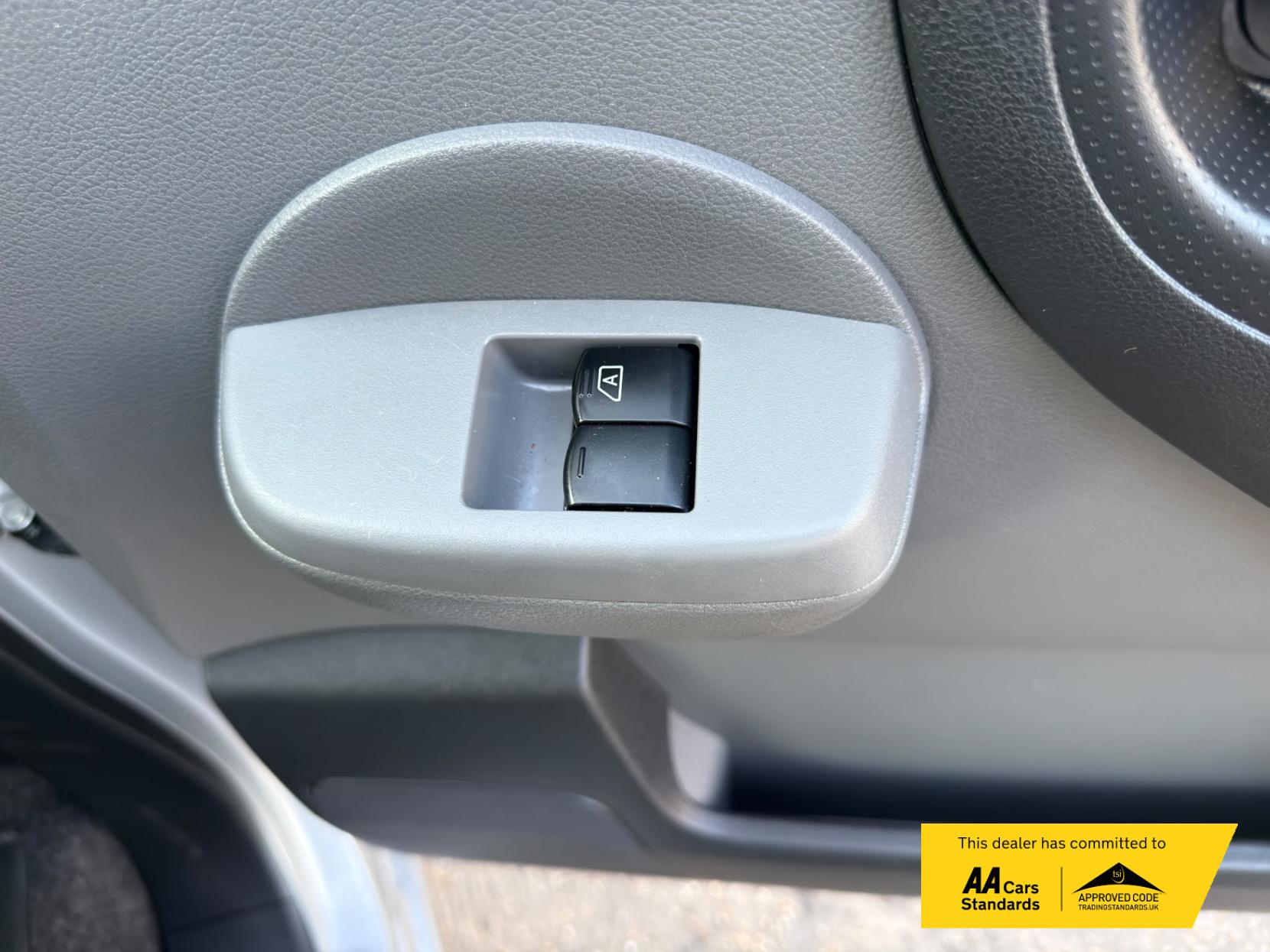 2019 Nissan e-NV200 40kWh Acenta Panel Van 5dr Electric Auto SWB (Quick Charge) (109 ps) - Thumbnail 49