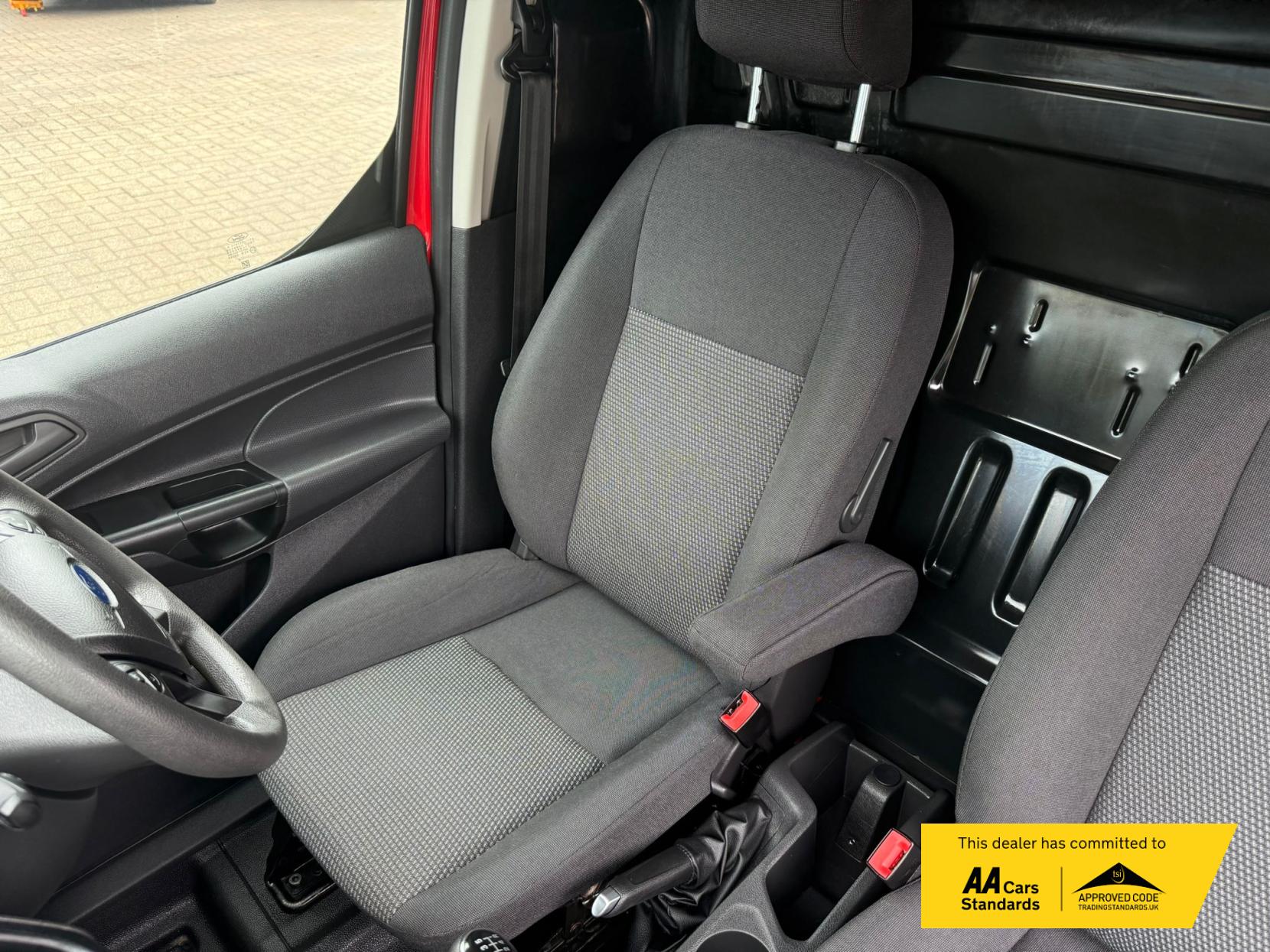 Ford Transit Connect 1.5 TDCi 210 ECOnetic Panel Van 5dr Diesel Manual L2 H1 (109 g/km, 99 bhp)