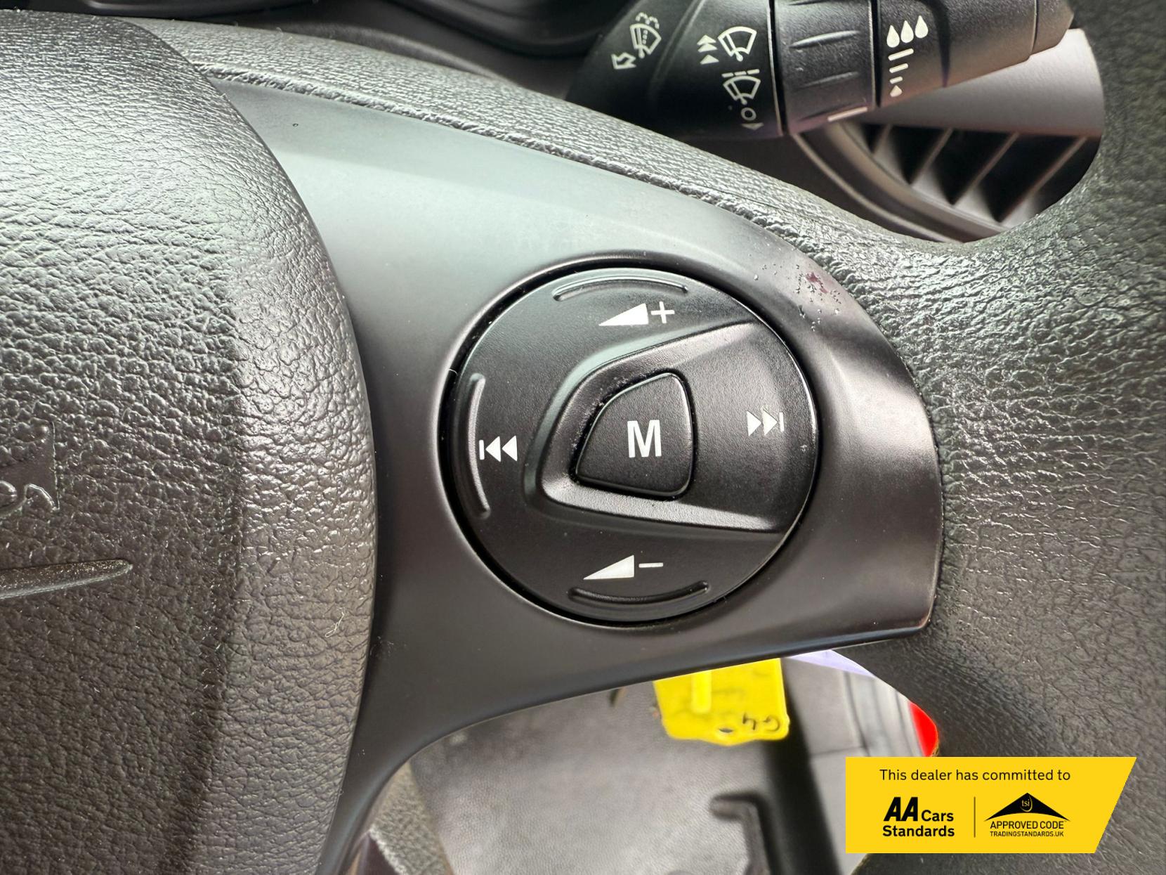 Ford Transit Connect 1.5 TDCi 210 ECOnetic Panel Van 5dr Diesel Manual L2 H1 (109 g/km, 99 bhp)