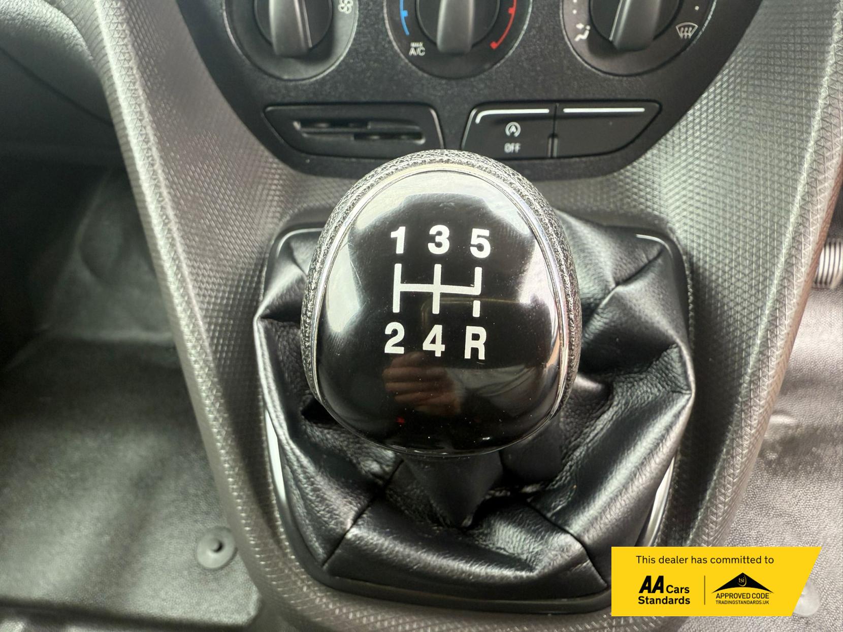 Ford Transit Connect 1.5 TDCi 210 ECOnetic Panel Van 5dr Diesel Manual L2 H1 (109 g/km, 99 bhp)