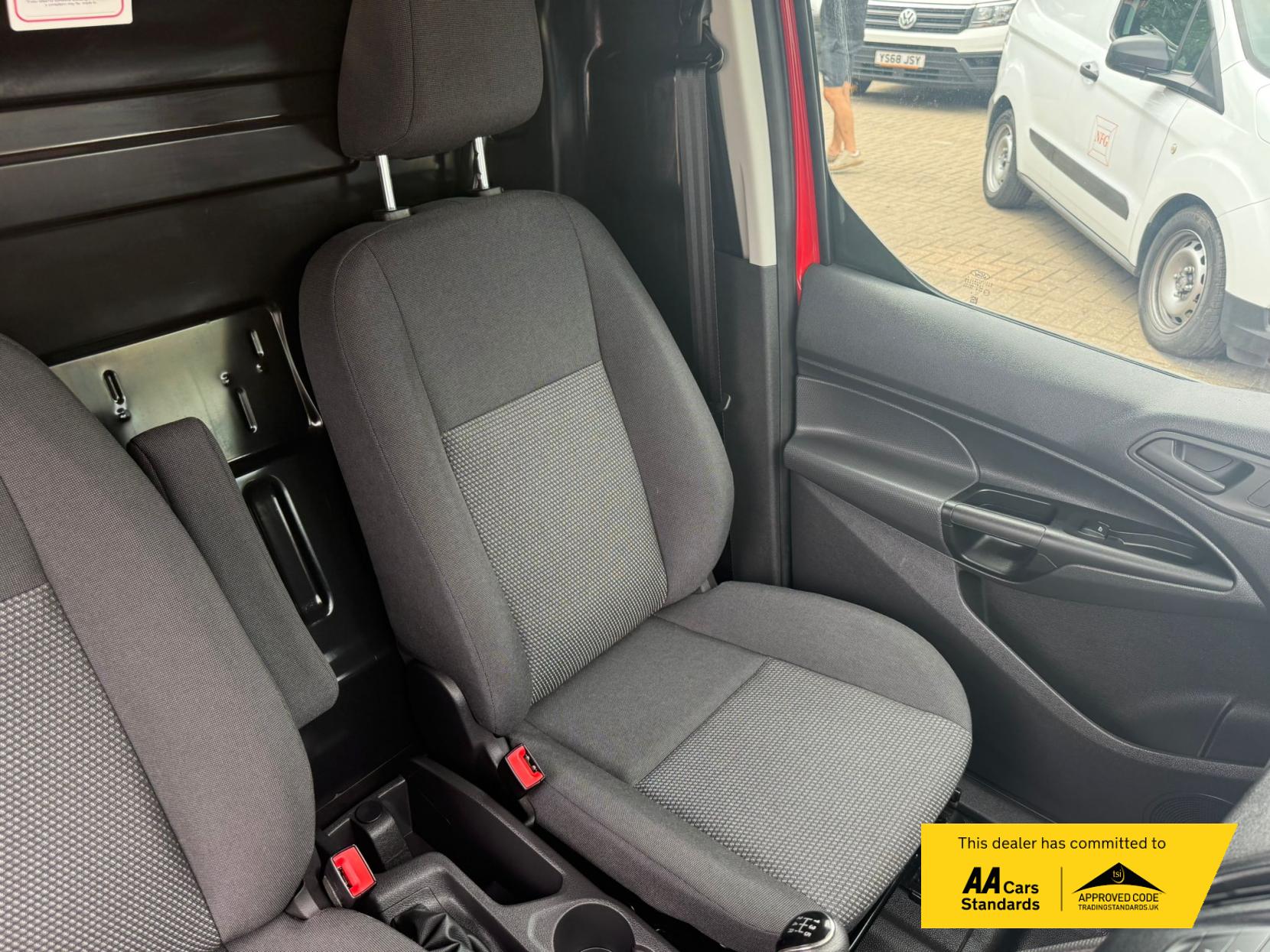 Ford Transit Connect 1.5 TDCi 210 ECOnetic Panel Van 5dr Diesel Manual L2 H1 (109 g/km, 99 bhp)
