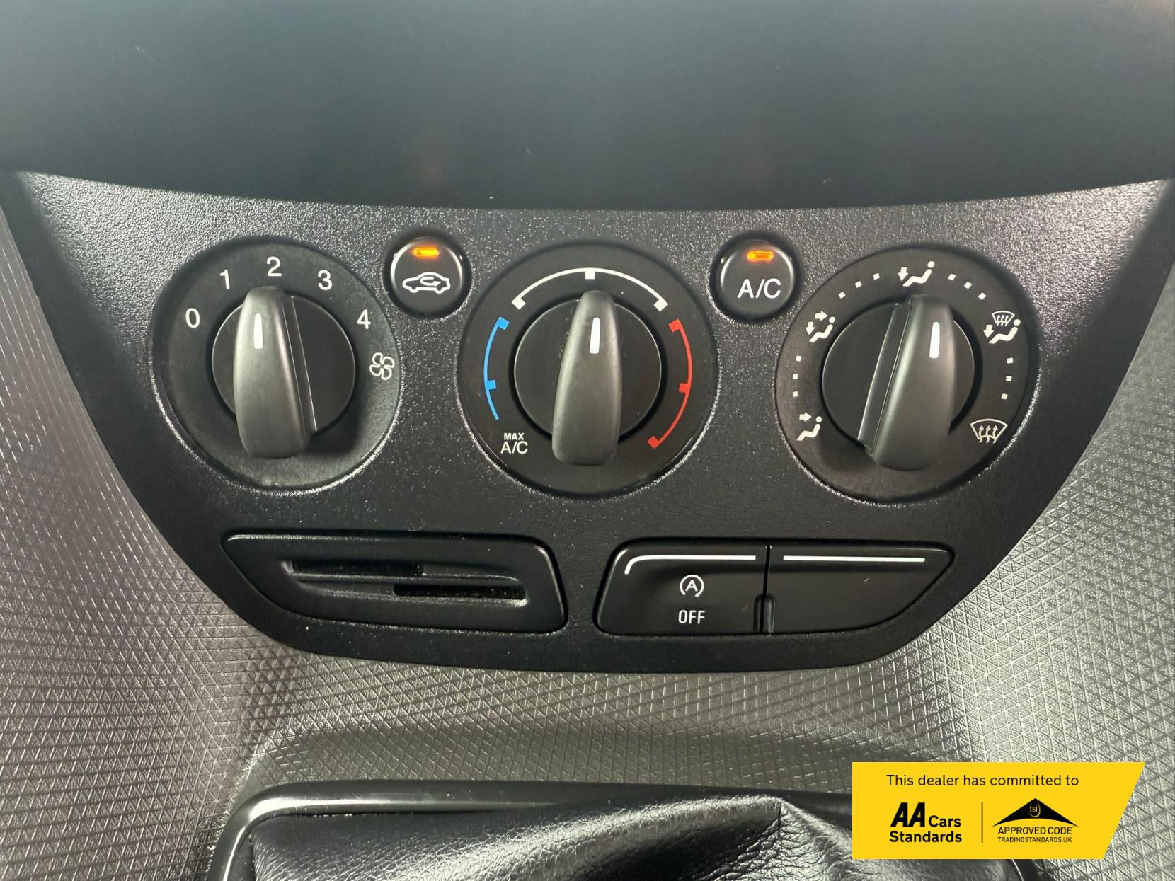 Ford Transit Connect 1.5 TDCi 210 ECOnetic Panel Van 5dr Diesel Manual L2 H1 (109 g/km, 99 bhp)
