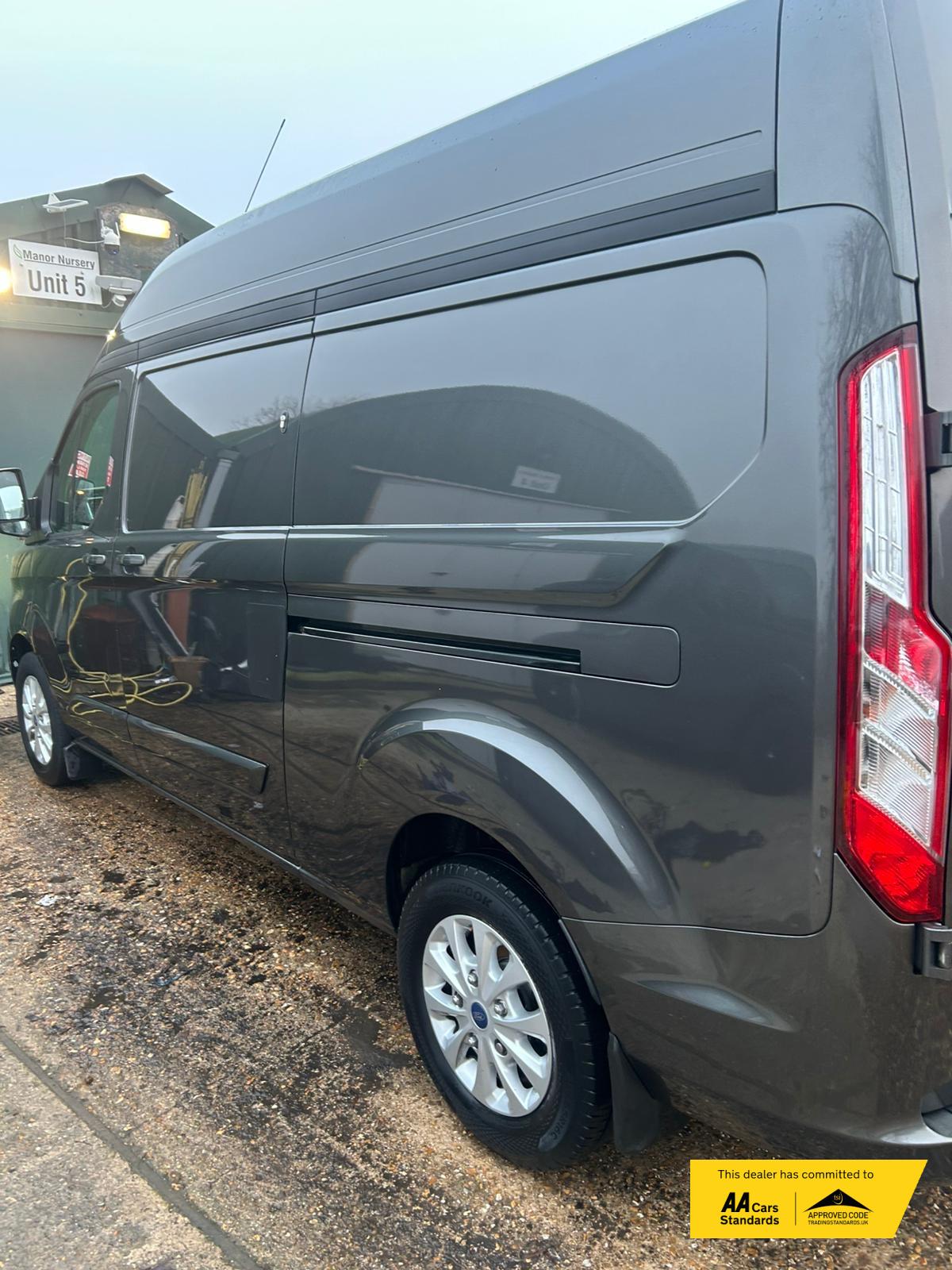 Ford Transit Custom 2.0 300 EcoBlue Limited Panel Van 5dr Diesel Auto L2 H2 Euro 6 (s/s) (170 ps)