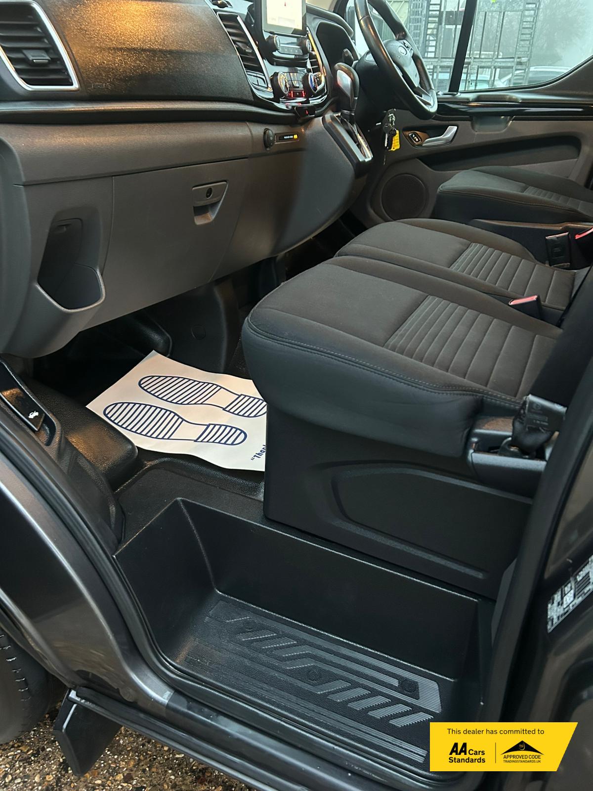 Ford Transit Custom 2.0 300 EcoBlue Limited Panel Van 5dr Diesel Auto L2 H2 Euro 6 (s/s) (170 ps)