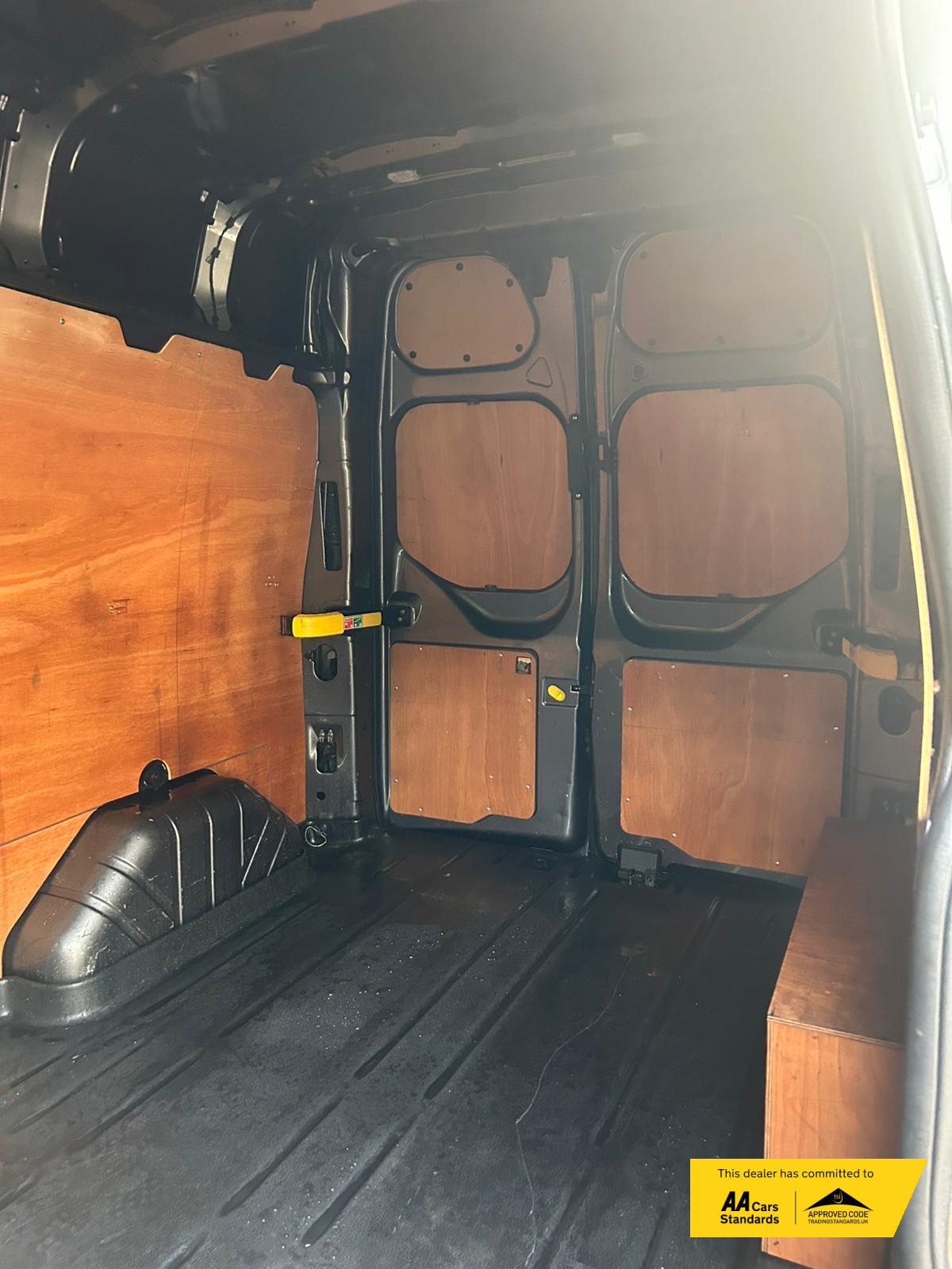 Ford Transit Custom 2.0 300 EcoBlue Limited Panel Van 5dr Diesel Auto L2 H2 Euro 6 (s/s) (170 ps)