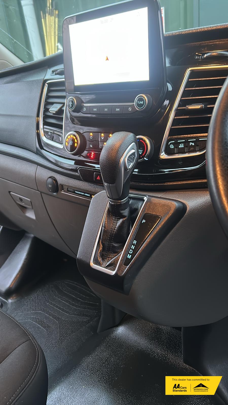 Ford Transit Custom 2.0 300 EcoBlue Limited Panel Van 5dr Diesel Auto L2 H2 Euro 6 (s/s) (170 ps)