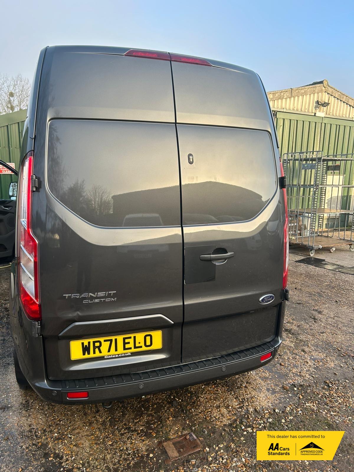 Ford Transit Custom 2.0 300 EcoBlue Limited Panel Van 5dr Diesel Auto L2 H2 Euro 6 (s/s) (170 ps)