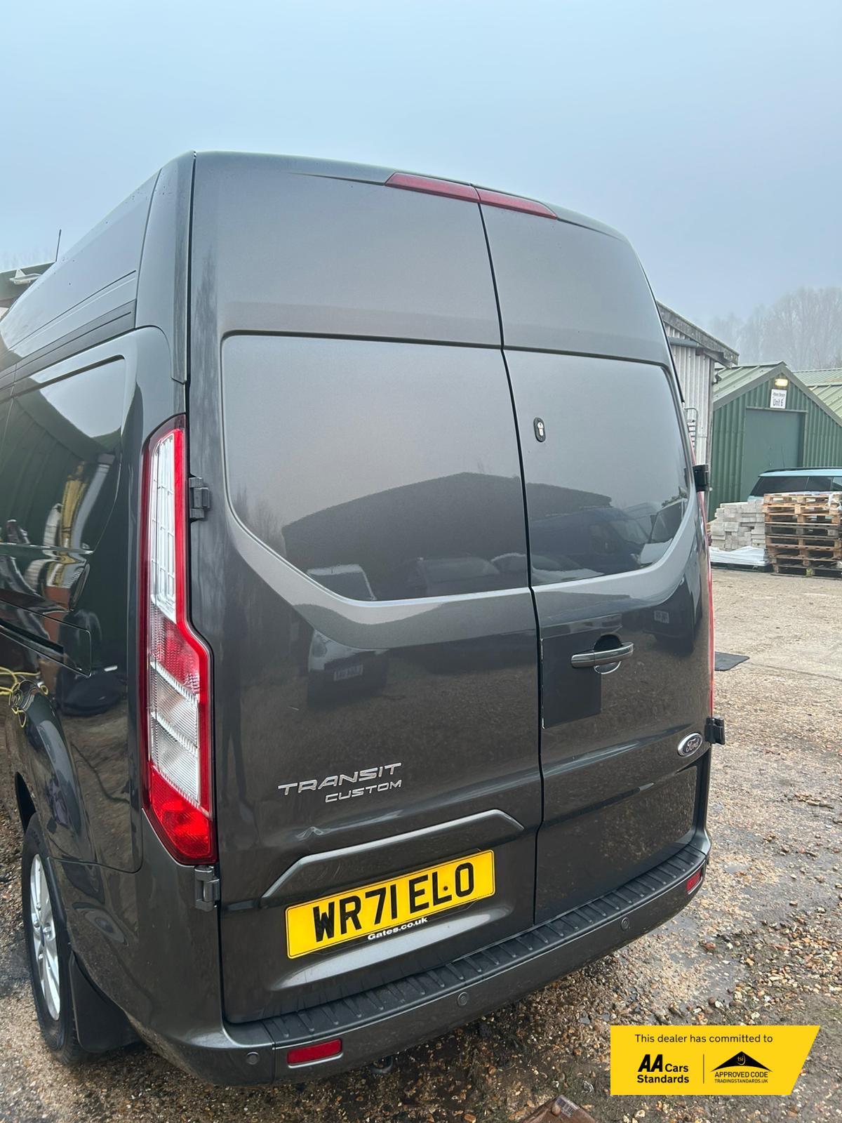 Ford Transit Custom 2.0 300 EcoBlue Limited Panel Van 5dr Diesel Auto L2 H2 Euro 6 (s/s) (170 ps)