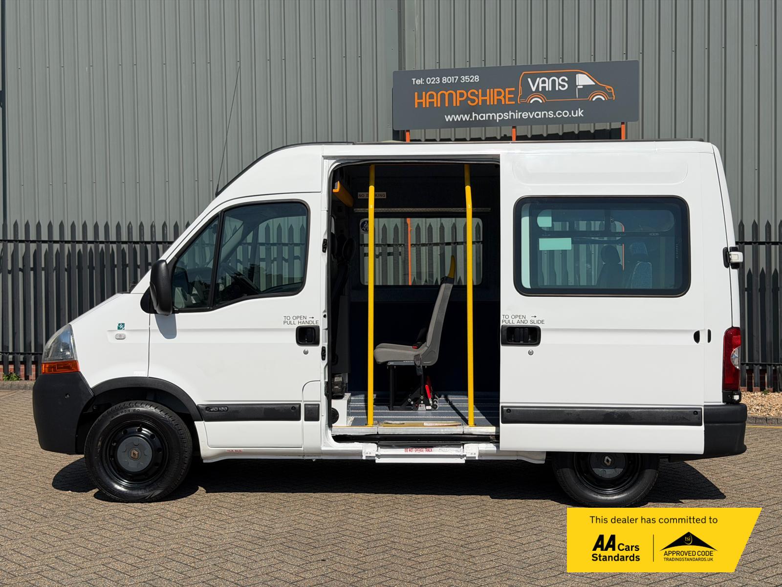 2010 Renault Master 2.5D SL33 Minibus 4dr Diesel Manual FWD L1 H2 (78 bhp) - Thumbnail 7