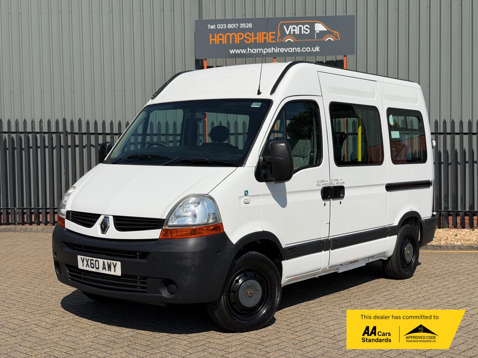 2010 Renault Master 2.5D SL33 Minibus 4dr Diesel Manual FWD L1 H2 (78 bhp) - Thumbnail 2