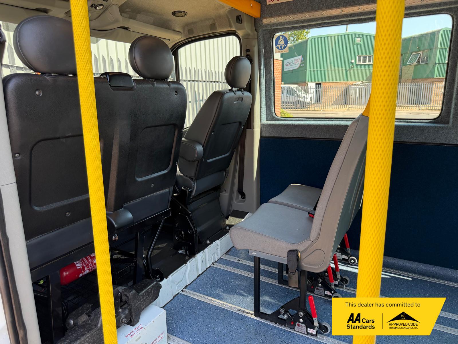 2010 Renault Master 2.5D SL33 Minibus 4dr Diesel Manual FWD L1 H2 (78 bhp) - Thumbnail 22