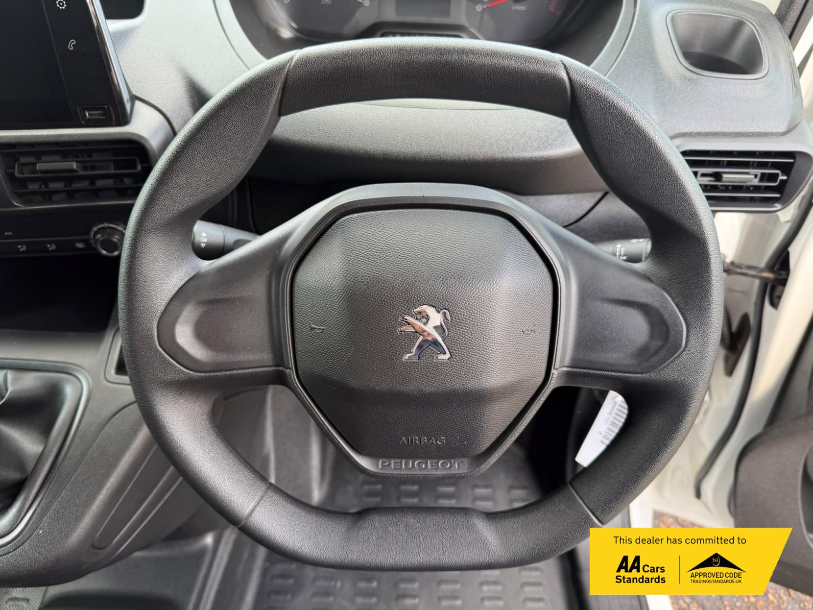 2021 Peugeot Partner 1.5 BlueHDi 650 S Standard Panel Van 5dr Diesel Manual SWB Euro 6 (s/s) (75 bhp) - Thumbnail 37