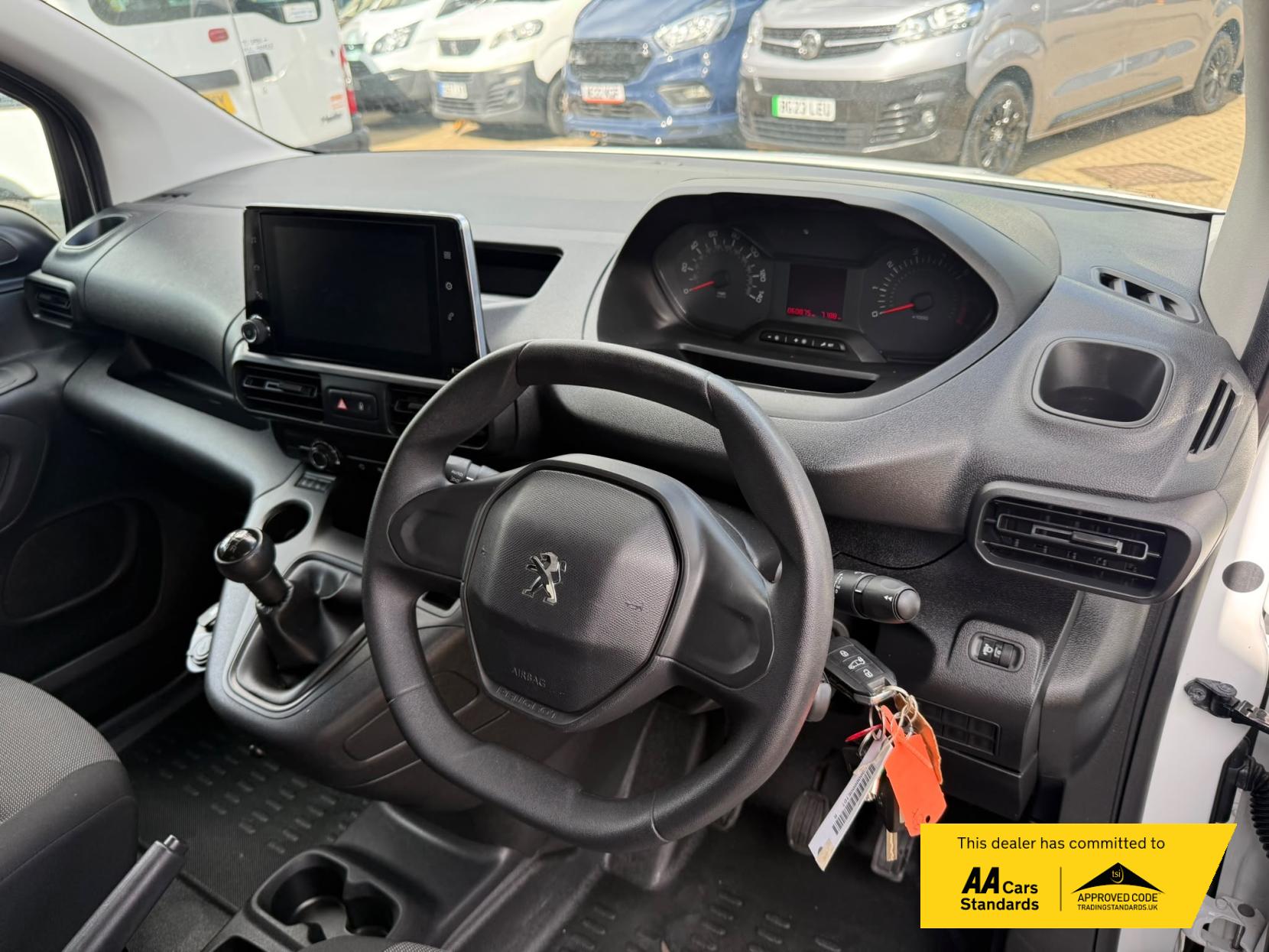 2021 Peugeot Partner 1.5 BlueHDi 650 S Standard Panel Van 5dr Diesel Manual SWB Euro 6 (s/s) (75 bhp) - Thumbnail 26