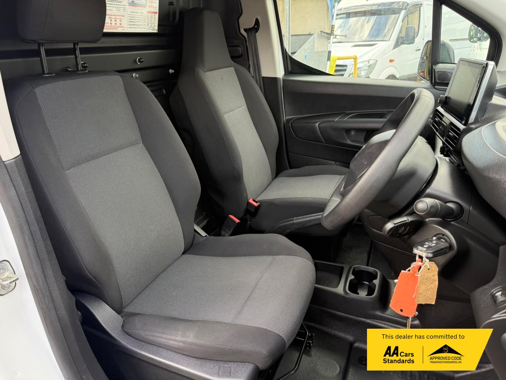 2021 Peugeot Partner 1.5 BlueHDi 650 S Standard Panel Van 5dr Diesel Manual SWB Euro 6 (s/s) (75 bhp) - Thumbnail 55