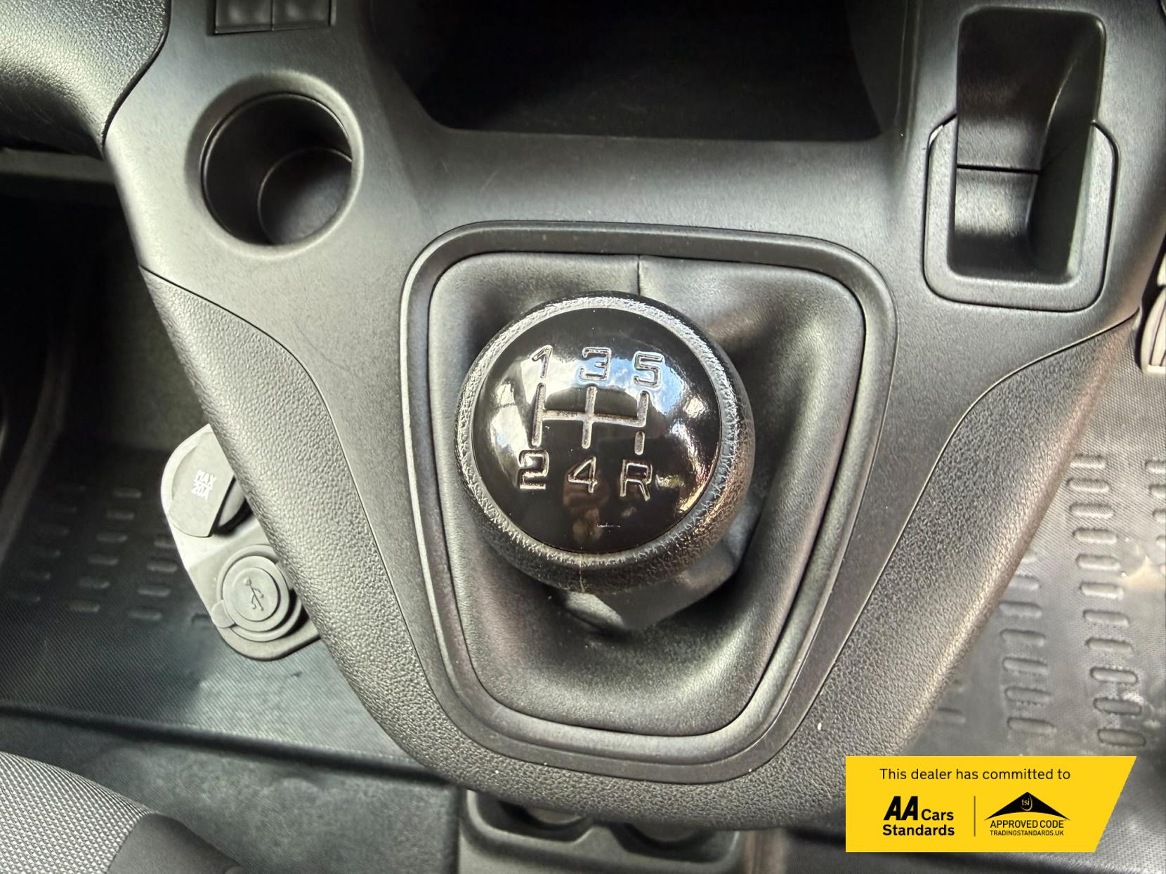 2021 Peugeot Partner 1.5 BlueHDi 650 S Standard Panel Van 5dr Diesel Manual SWB Euro 6 (s/s) (75 bhp) - Thumbnail 7