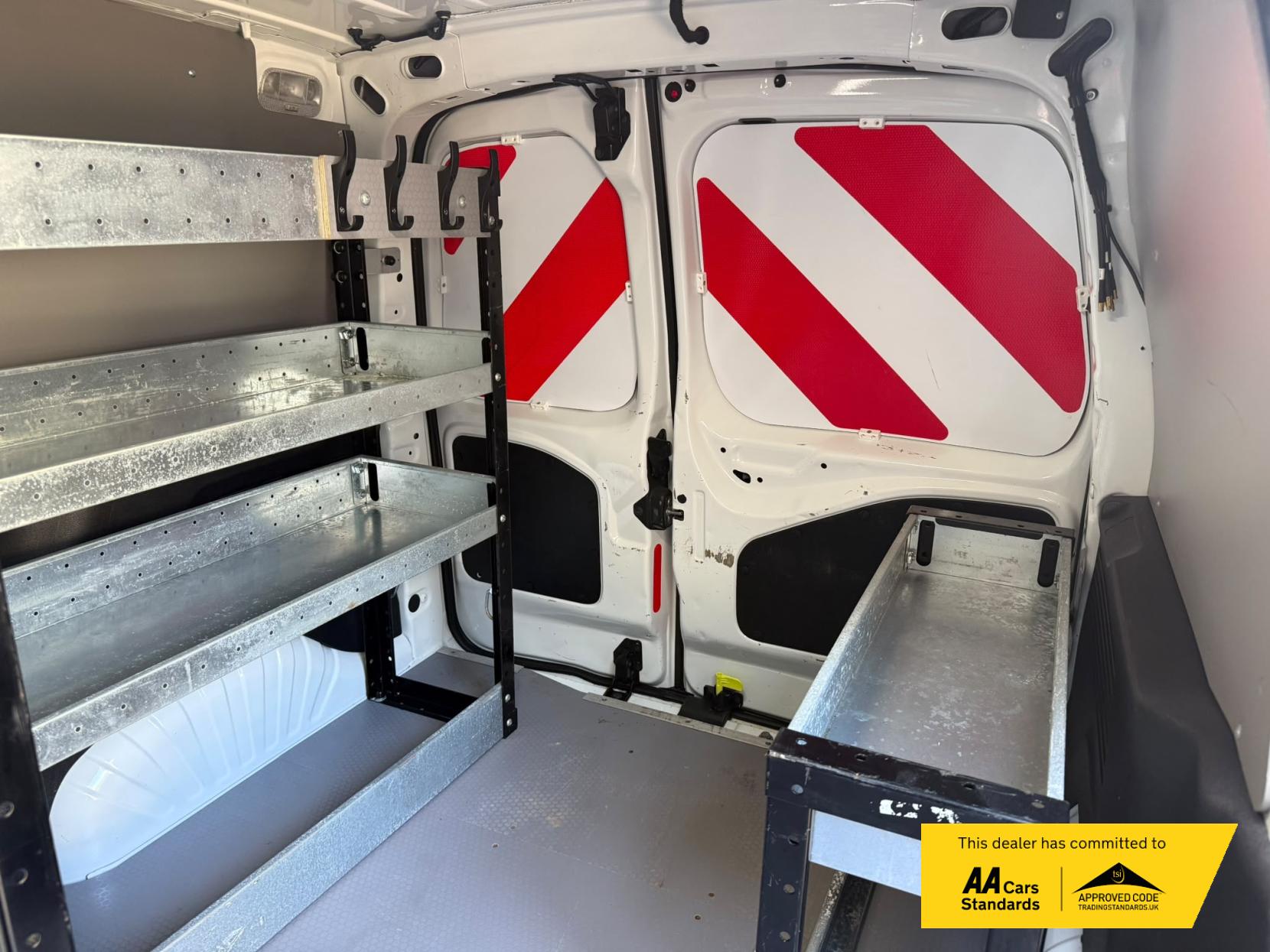 2021 Peugeot Partner 1.5 BlueHDi 650 S Standard Panel Van 5dr Diesel Manual SWB Euro 6 (s/s) (75 bhp) - Thumbnail 39