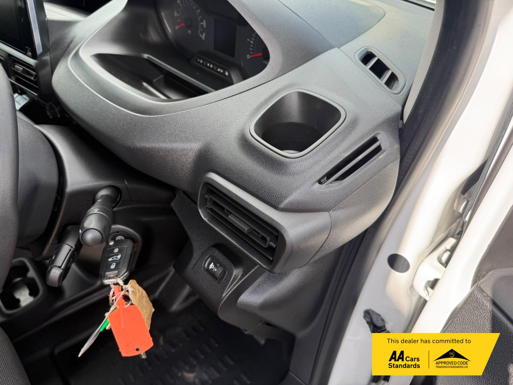 2021 Peugeot Partner 1.5 BlueHDi 650 S Standard Panel Van 5dr Diesel Manual SWB Euro 6 (s/s) (75 bhp) - Thumbnail 40