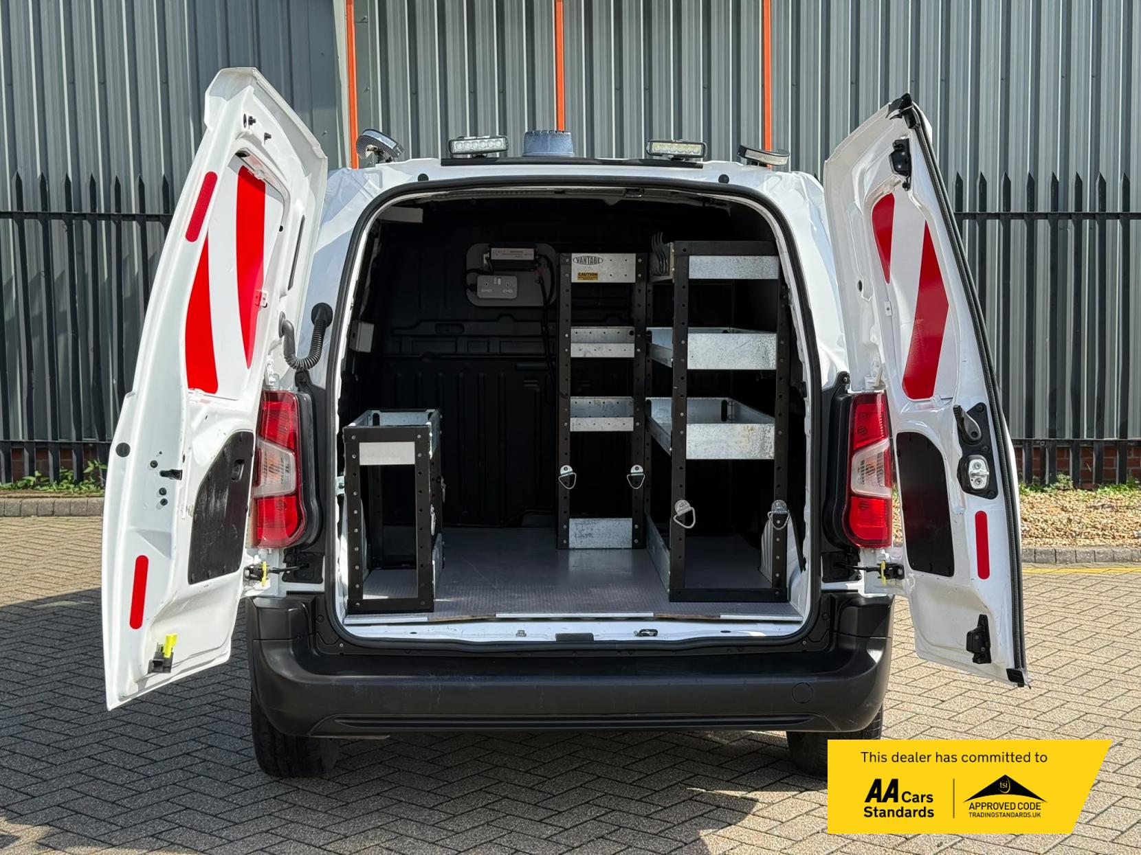 2021 Peugeot Partner 1.5 BlueHDi 650 S Standard Panel Van 5dr Diesel Manual SWB Euro 6 (s/s) (75 bhp) - Thumbnail 5