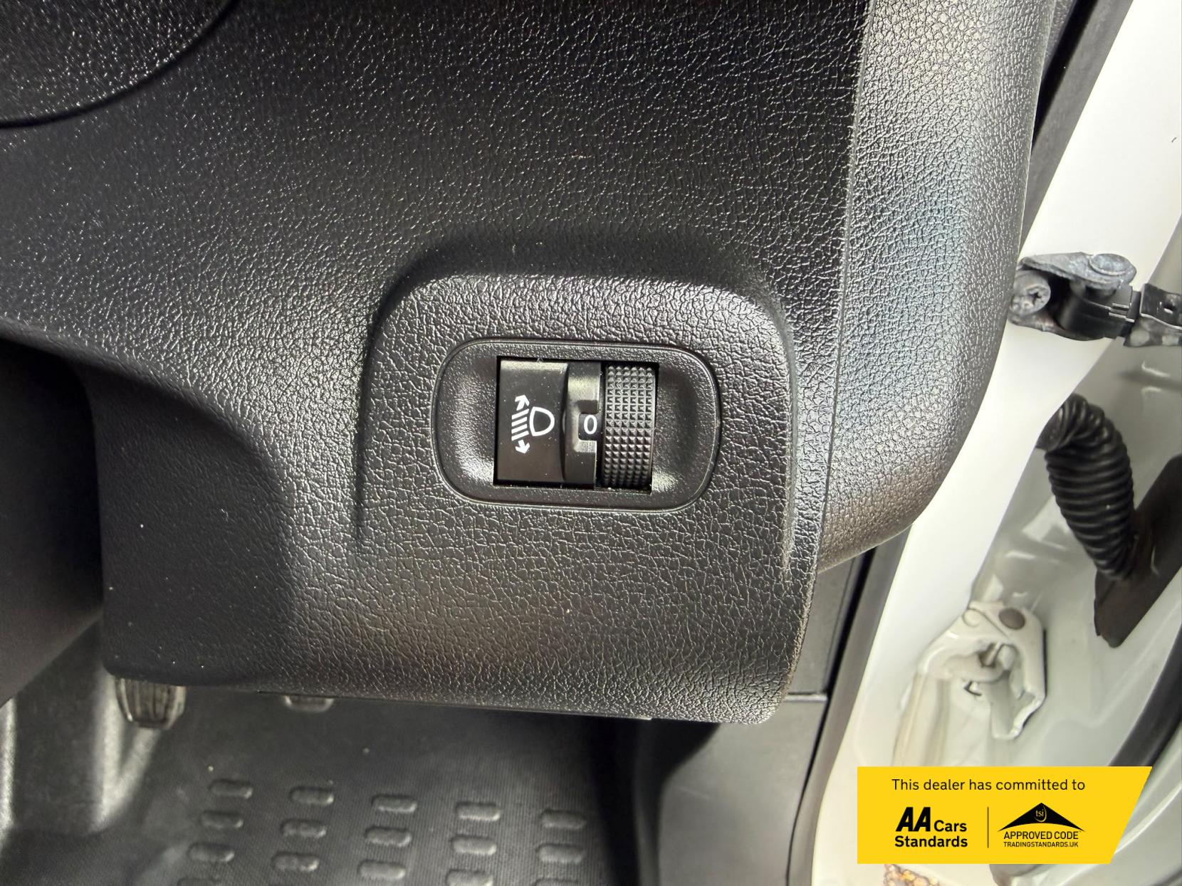 2021 Peugeot Partner 1.5 BlueHDi 650 S Standard Panel Van 5dr Diesel Manual SWB Euro 6 (s/s) (75 bhp) - Thumbnail 33