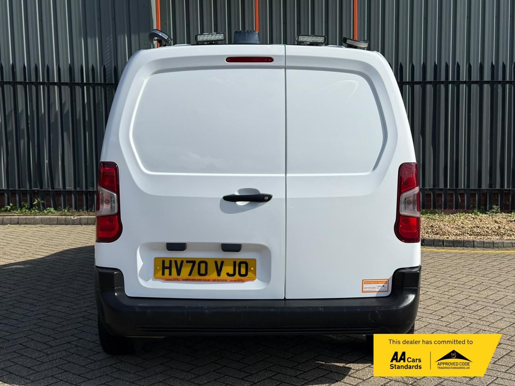 2021 Peugeot Partner 1.5 BlueHDi 650 S Standard Panel Van 5dr Diesel Manual SWB Euro 6 (s/s) (75 bhp) - Thumbnail 11