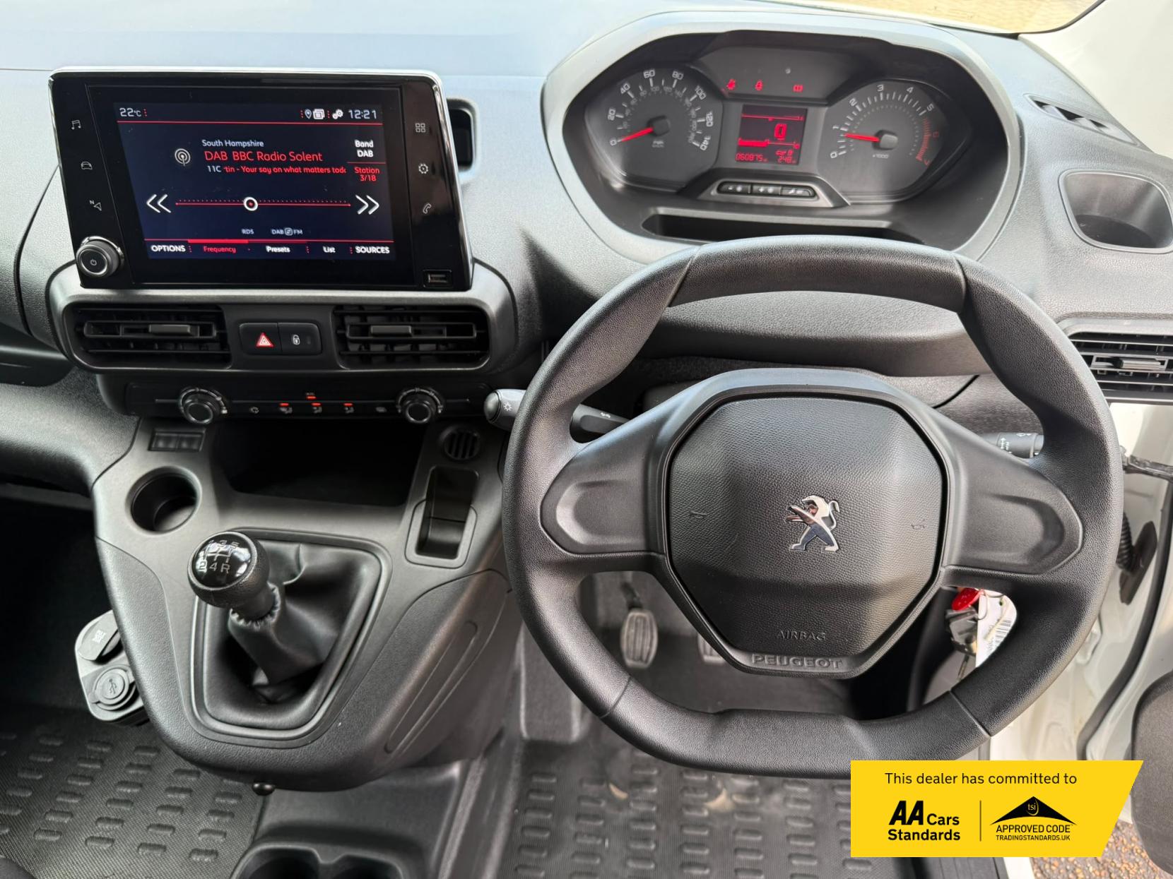 2021 Peugeot Partner 1.5 BlueHDi 650 S Standard Panel Van 5dr Diesel Manual SWB Euro 6 (s/s) (75 bhp) - Thumbnail 21