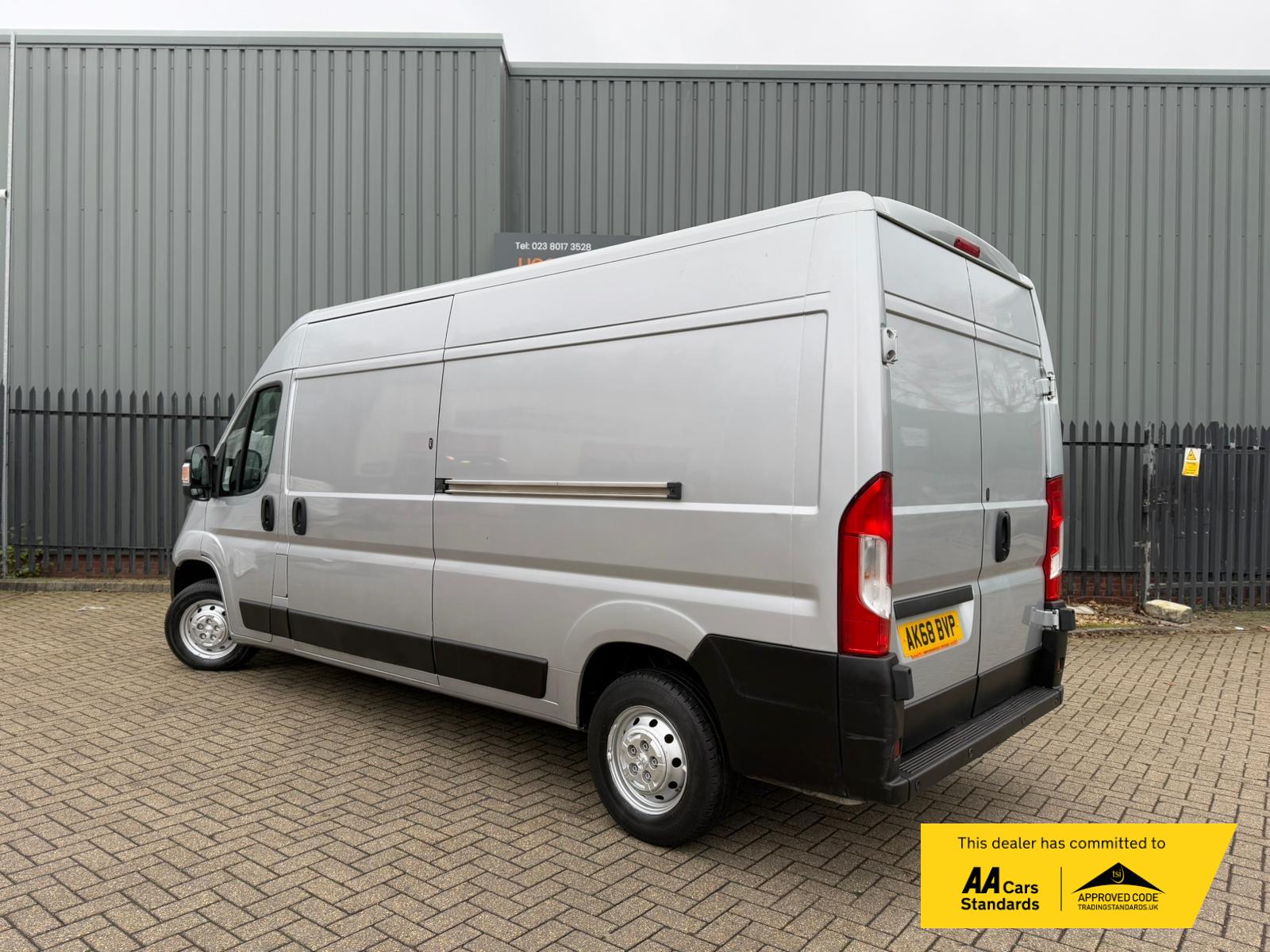 Peugeot Boxer 2.0 BlueHDi 335 Professional Panel Van 5dr Diesel Manual L3 H2 Euro 6 (130 ps)