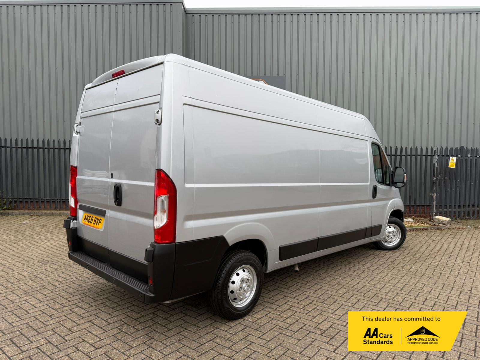 Peugeot Boxer 2.0 BlueHDi 335 Professional Panel Van 5dr Diesel Manual L3 H2 Euro 6 (130 ps)