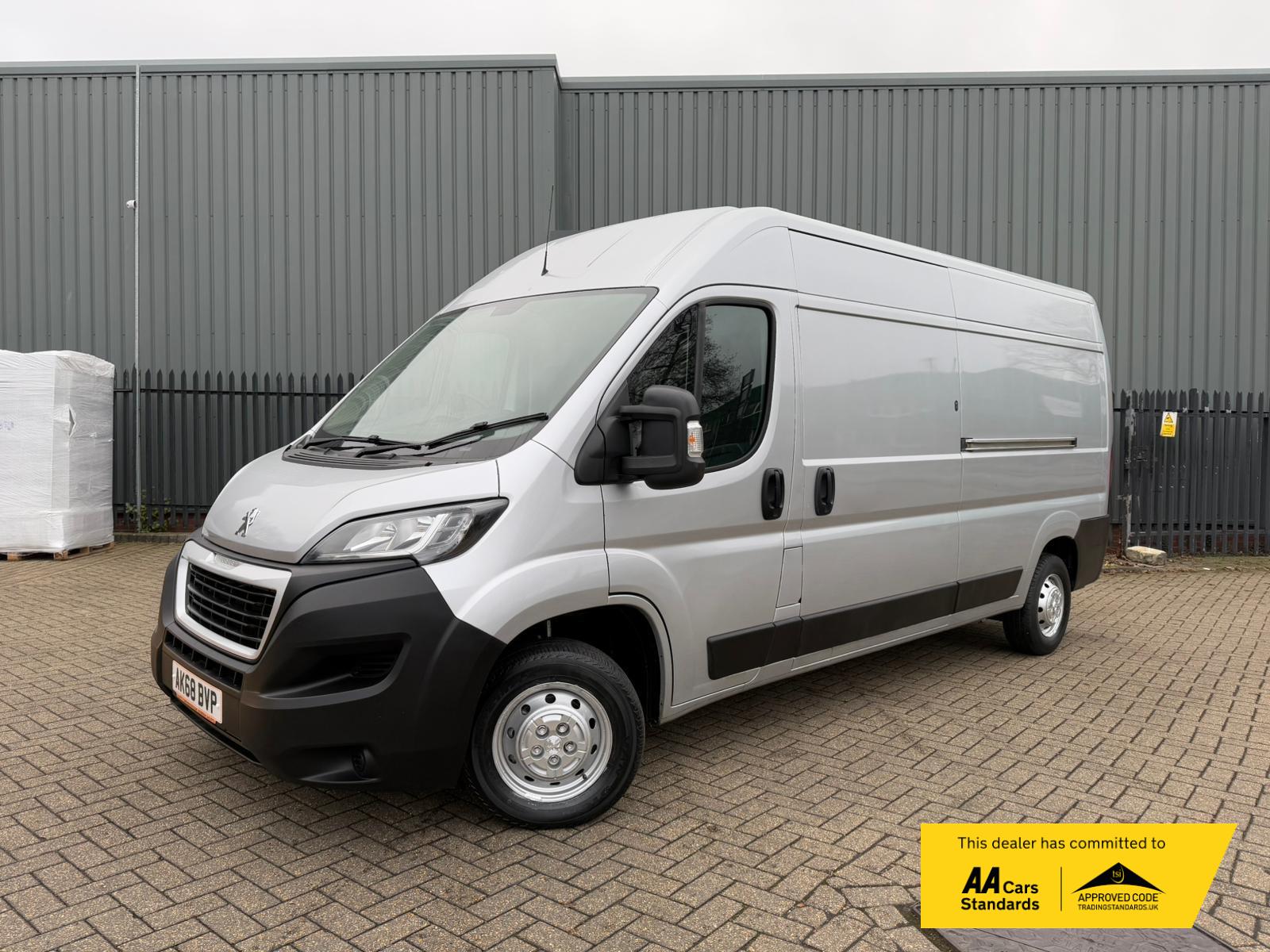 Peugeot Boxer 2.0 BlueHDi 335 Professional Panel Van 5dr Diesel Manual L3 H2 Euro 6 (130 ps)