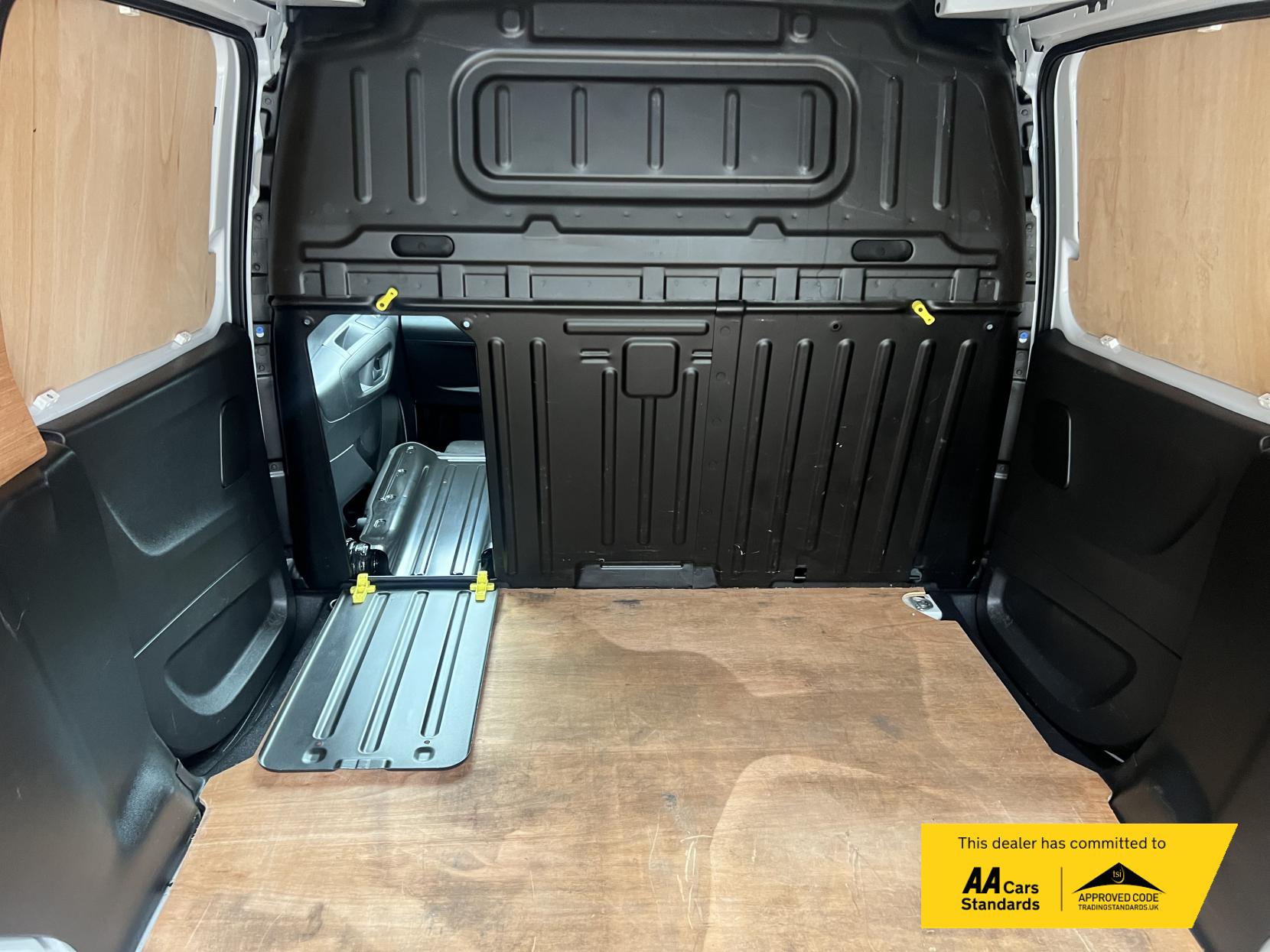 Vauxhall Combo 1.5 Turbo D 2300 Pro Panel Van 6dr Diesel Manual L2 H1 Euro 6 (s/s) (100 ps)