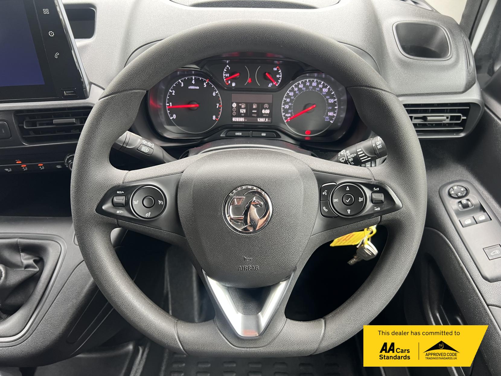Vauxhall Combo 1.5 Turbo D 2300 Pro Panel Van 6dr Diesel Manual L2 H1 Euro 6 (s/s) (100 ps)