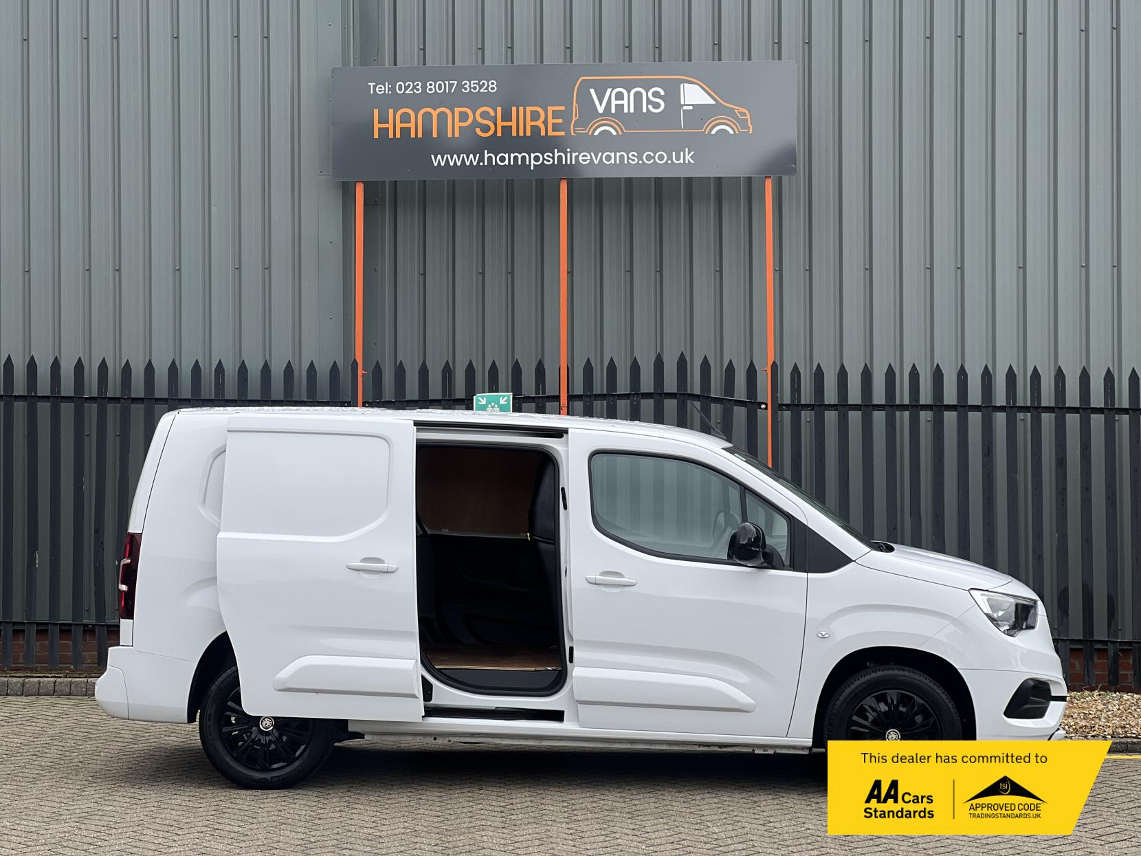 Vauxhall Combo 1.5 Turbo D 2300 Pro Panel Van 6dr Diesel Manual L2 H1 Euro 6 (s/s) (100 ps)